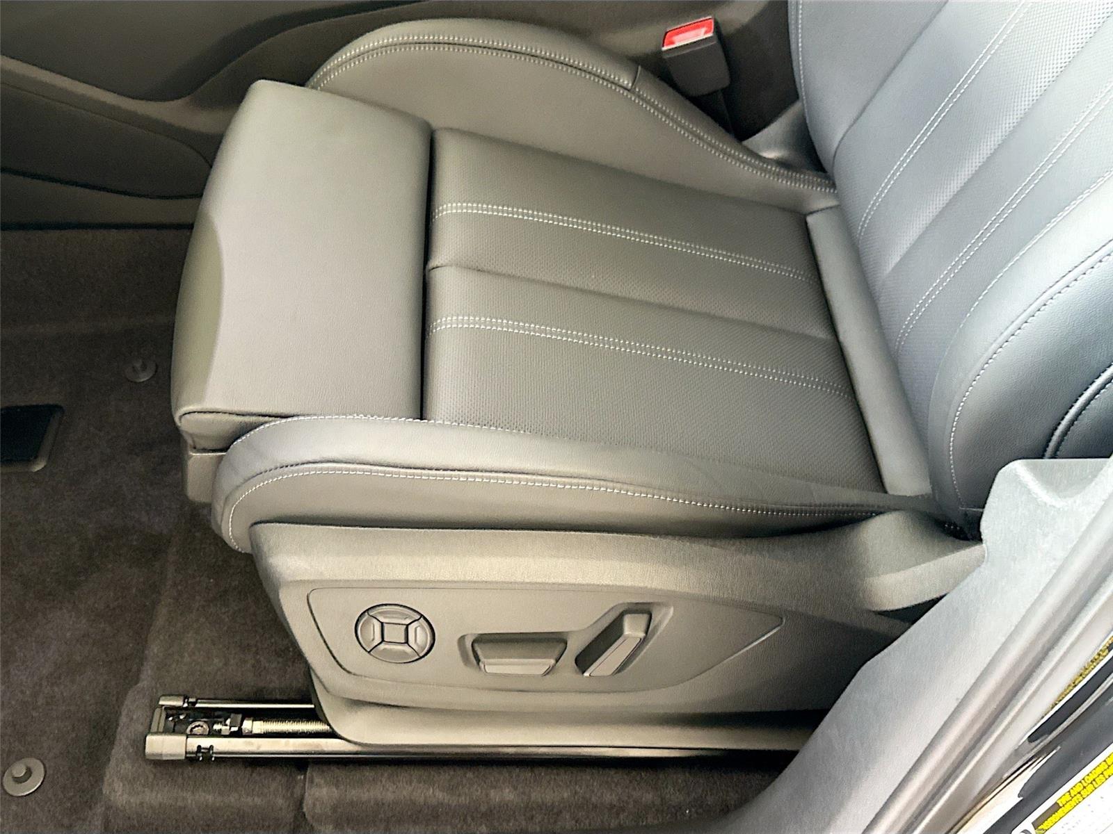 2027 Audi Q6 e-tron Sportback Premium Plus