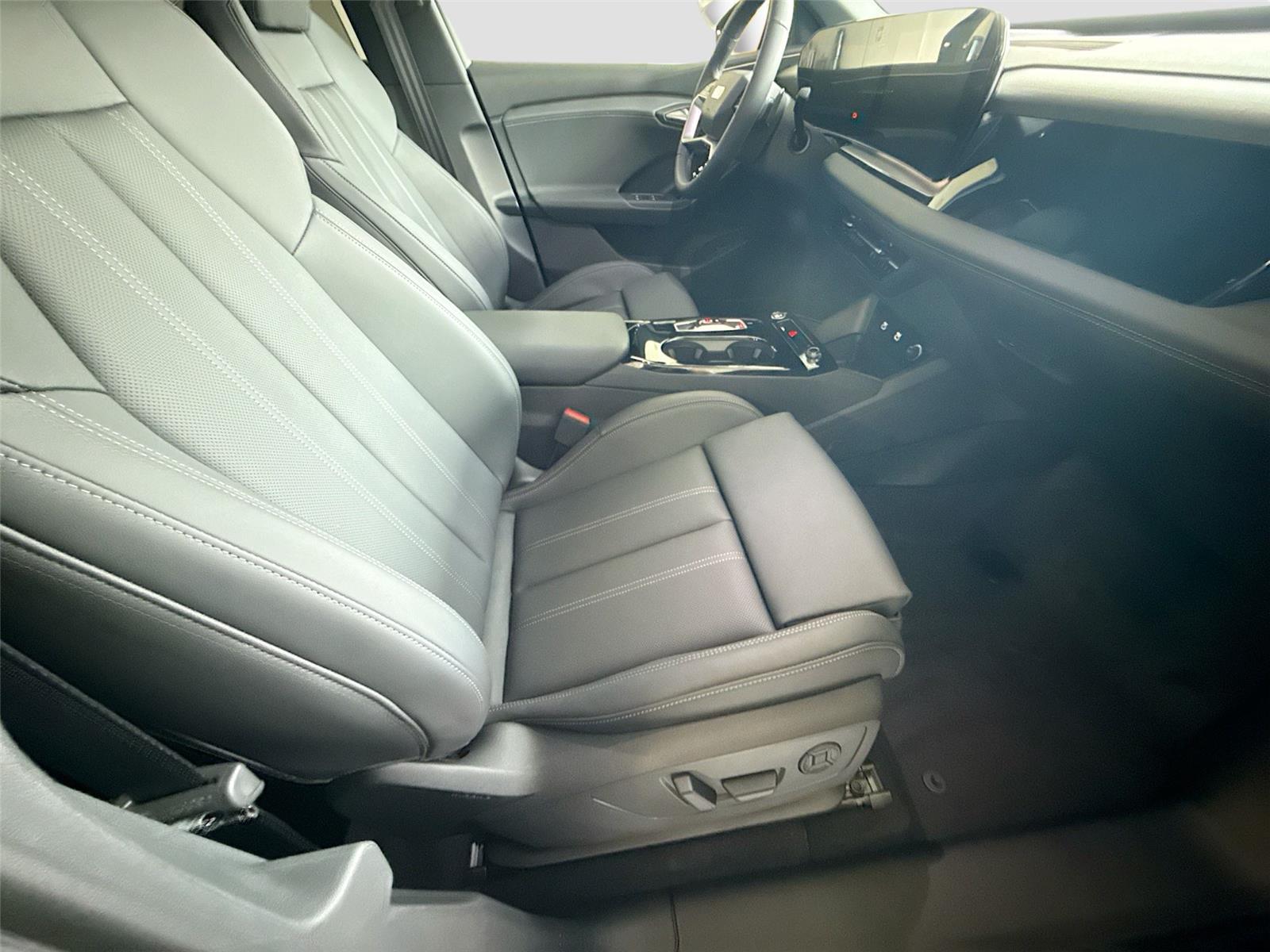 2027 Audi Q6 e-tron Sportback Premium Plus