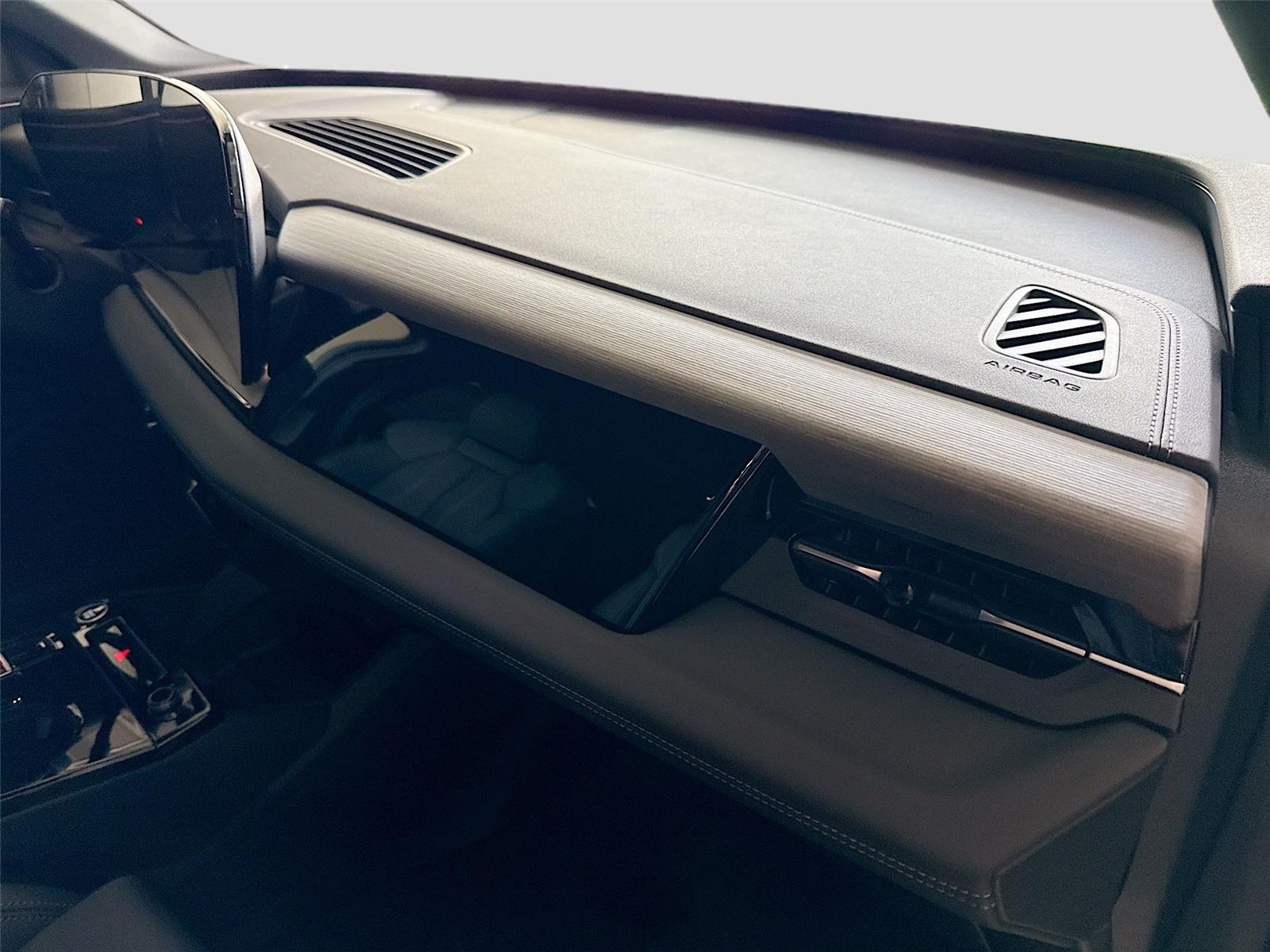 2027 Audi Q6 e-tron Sportback Premium Plus