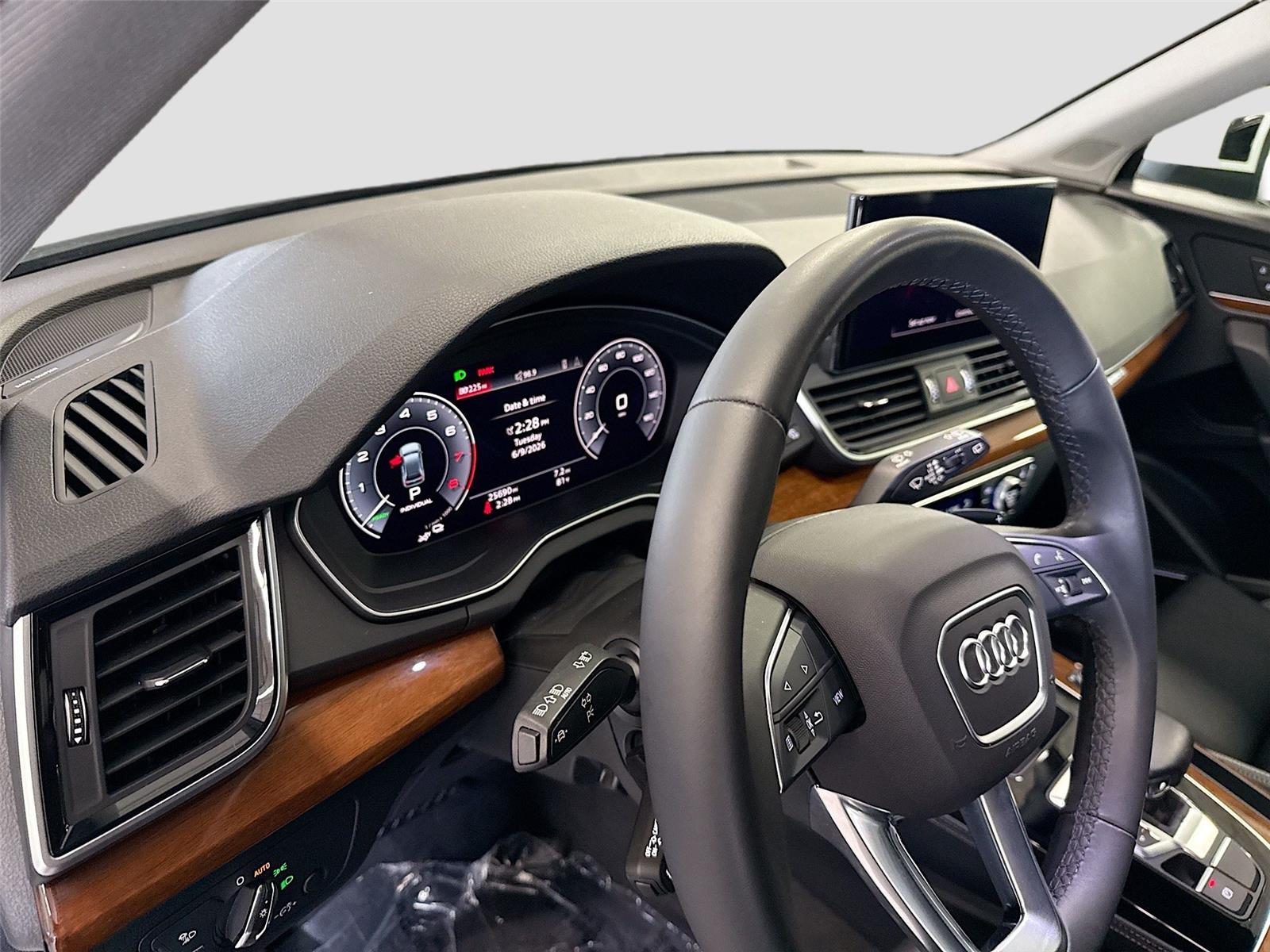 2024 Audi Q5 S line Premium Plus