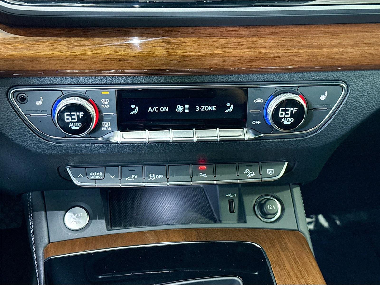 2024 Audi Q5 S line Premium Plus