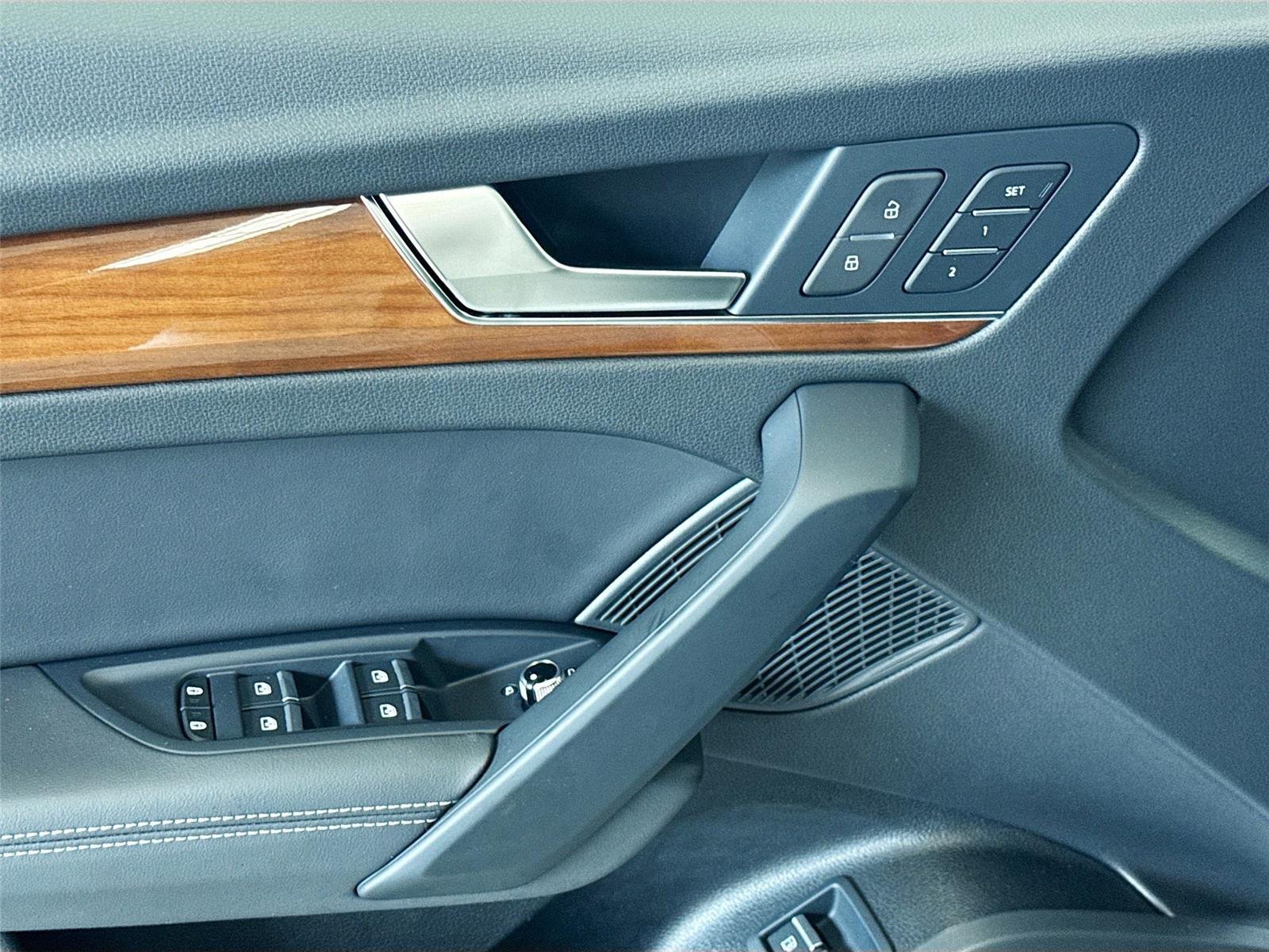 2024 Audi Q5 S line Premium Plus