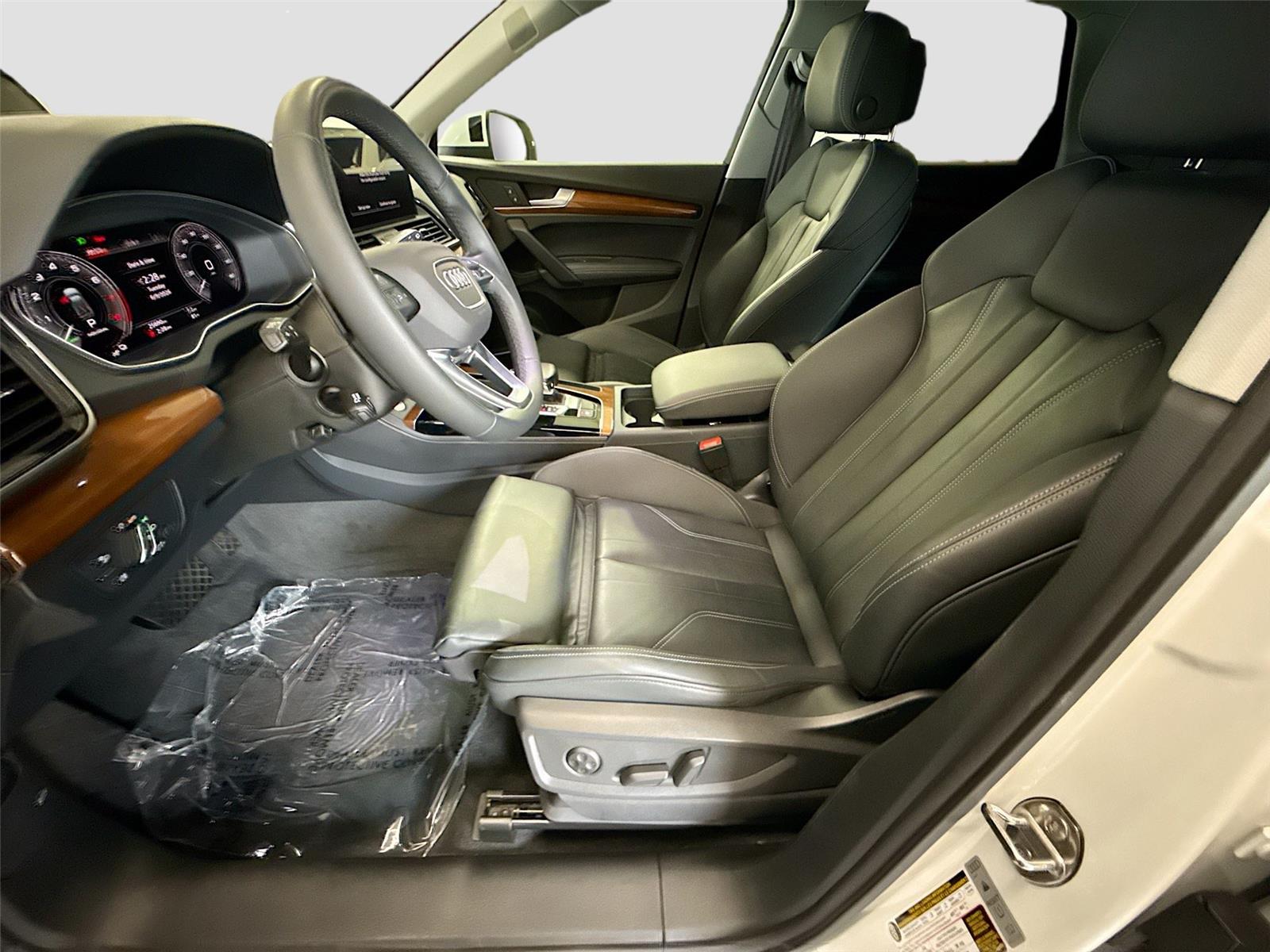 2024 Audi Q5 S line Premium Plus