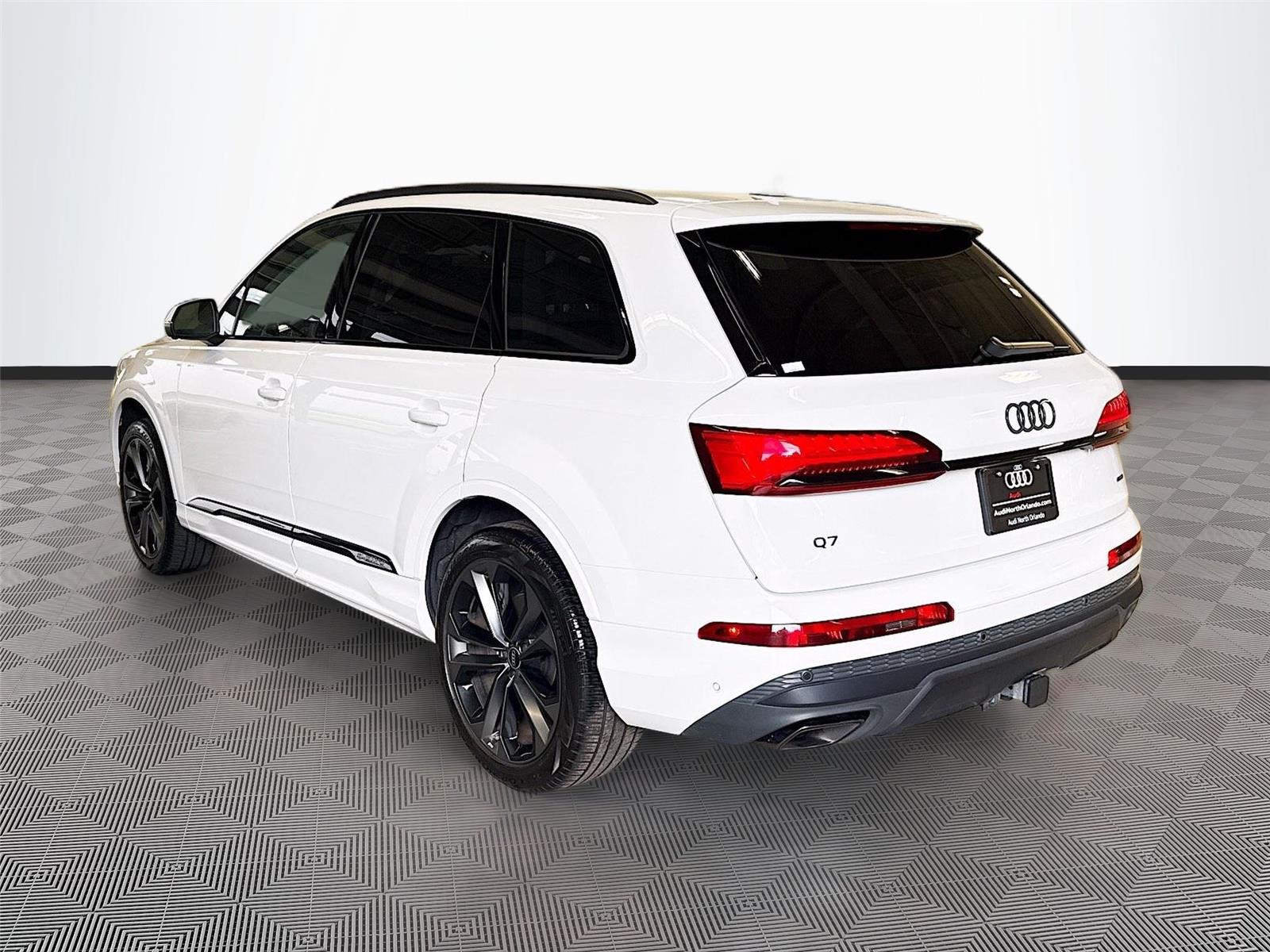2025 Audi Q7 Premium Plus