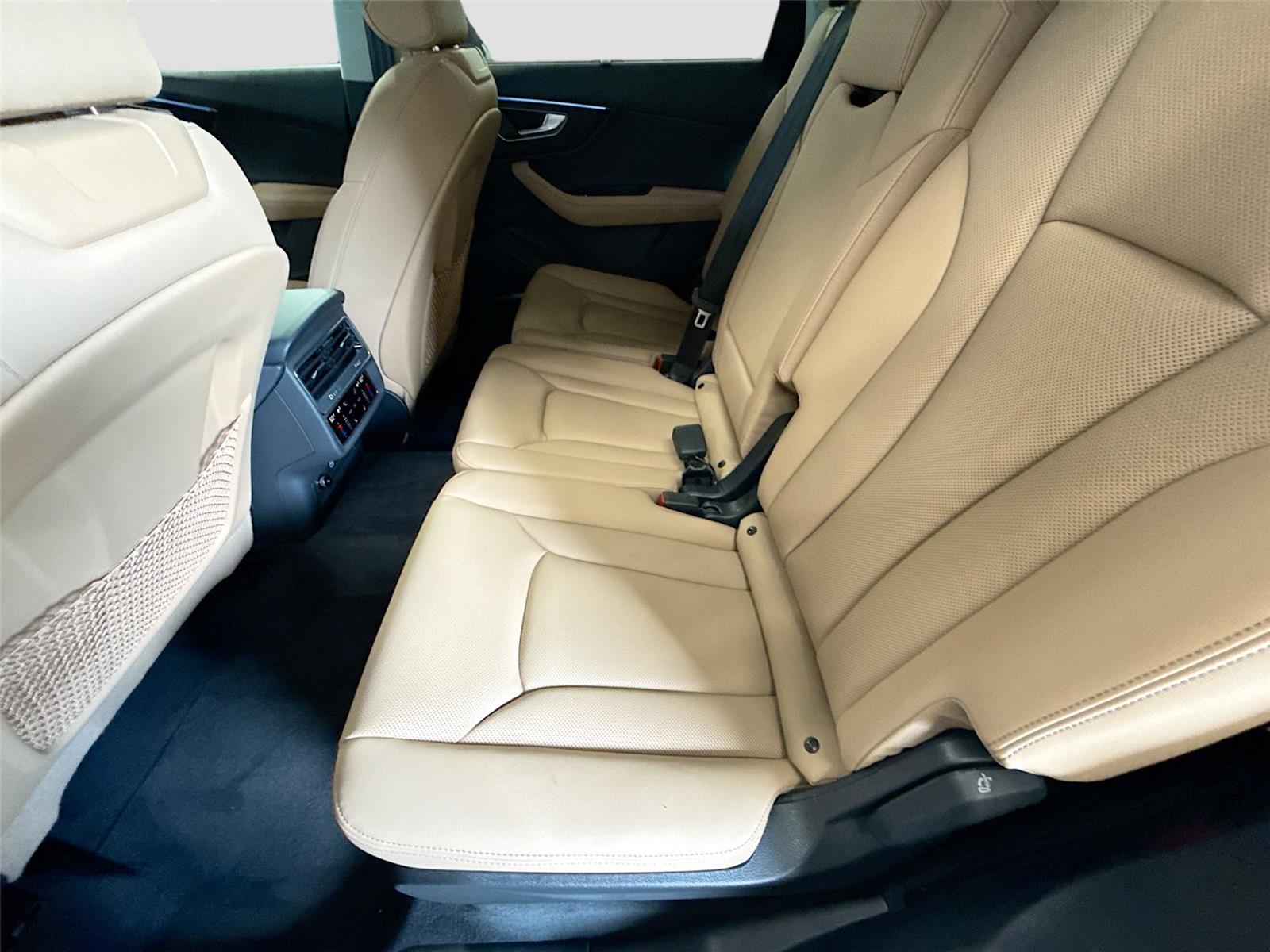 2025 Audi Q7 Premium Plus