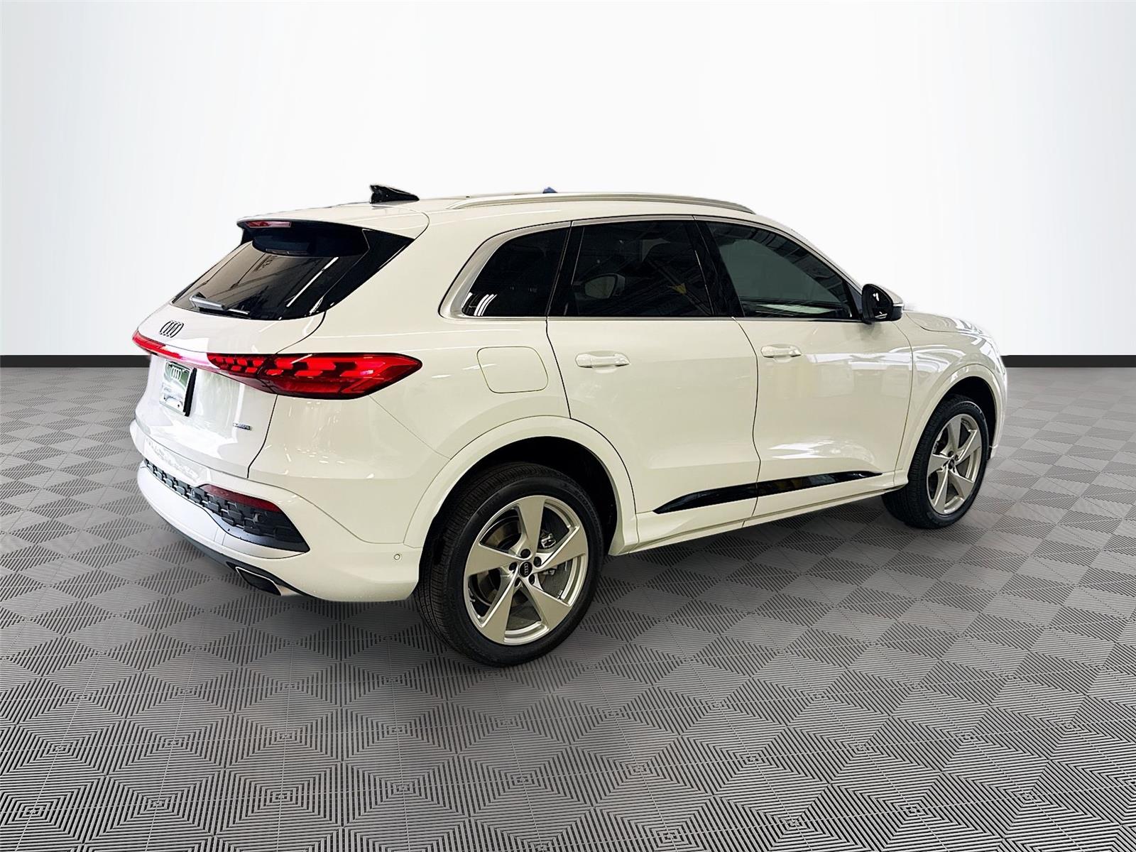 2026 Audi Q5 Premium Plus