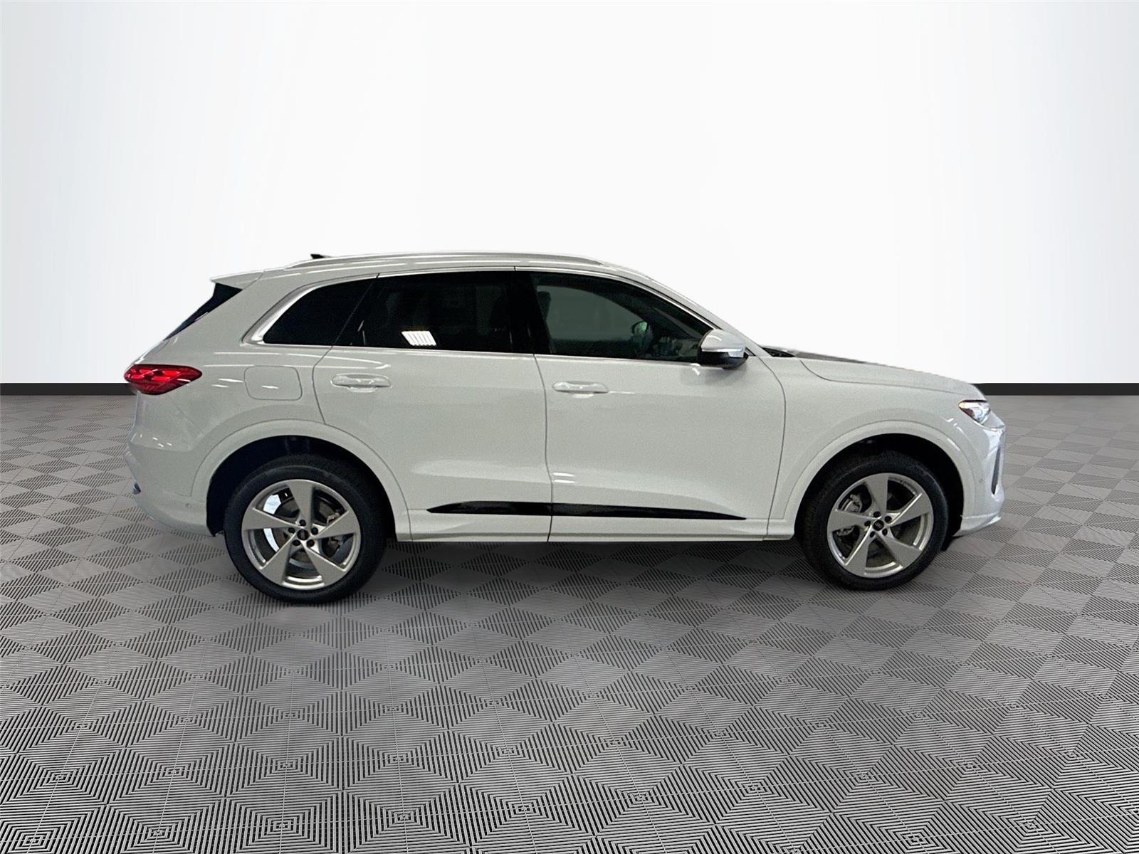 2026 Audi Q5 Premium Plus