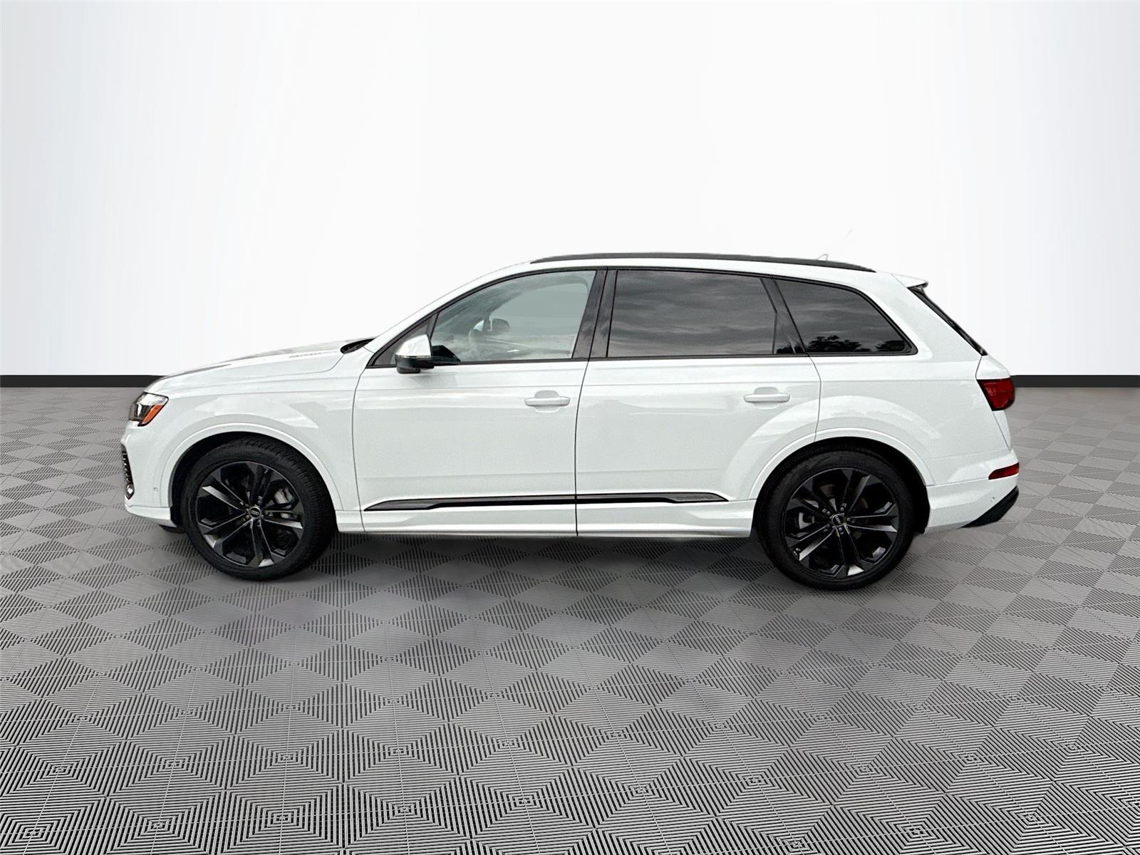 2025 Audi Q7 Premium Plus