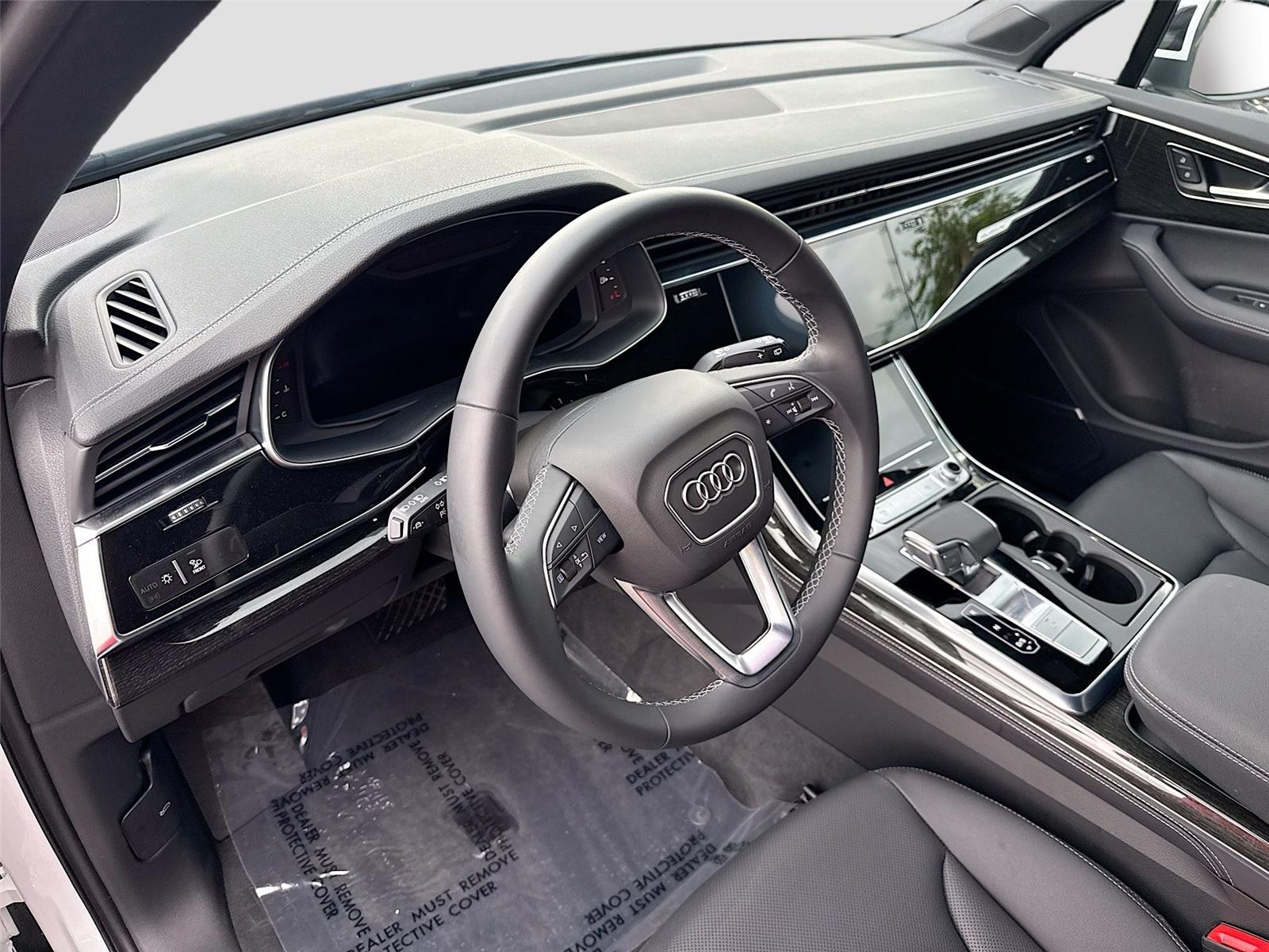 2025 Audi Q7 Premium Plus