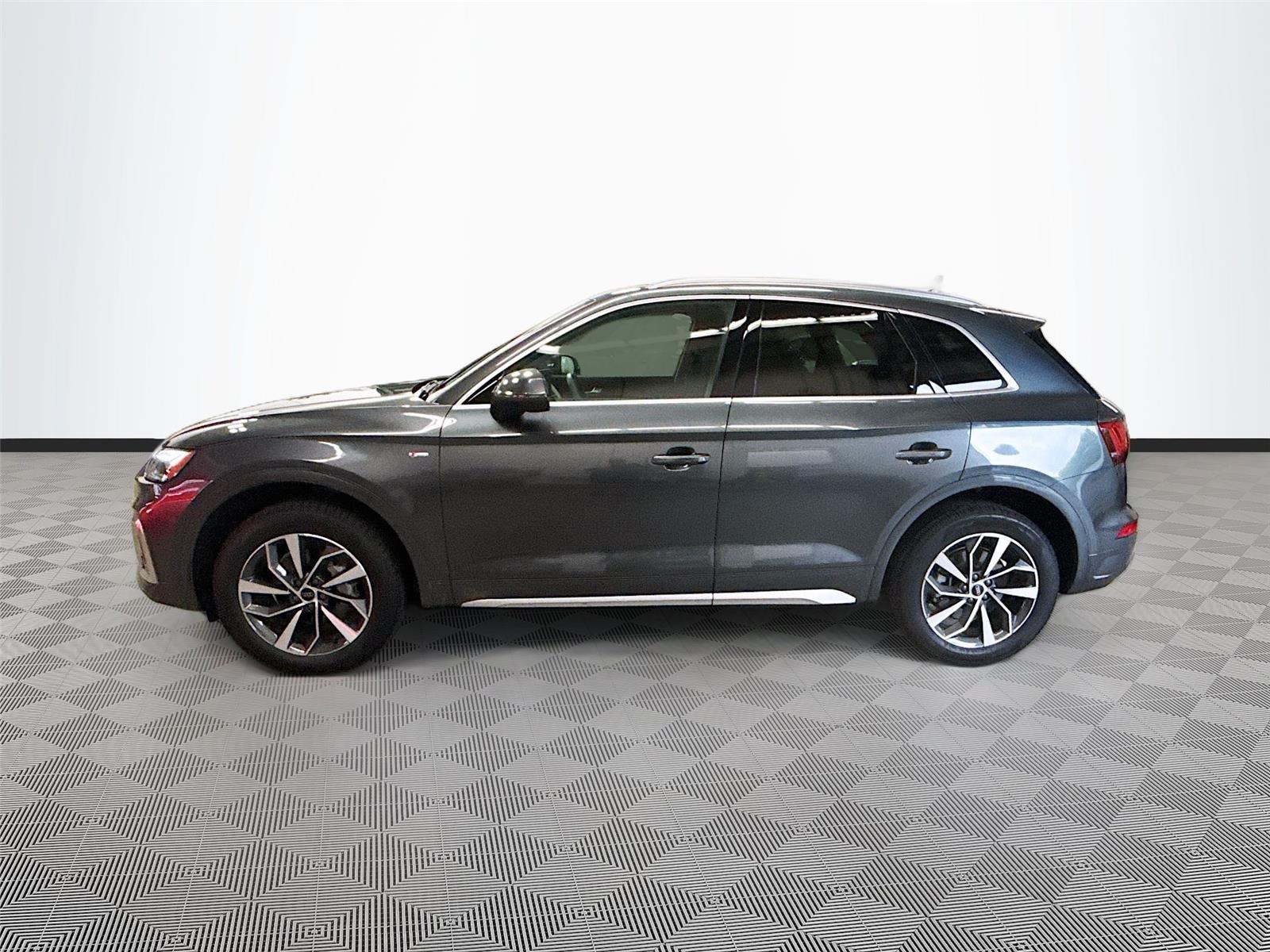 2023 Audi Q5 S line Premium Plus