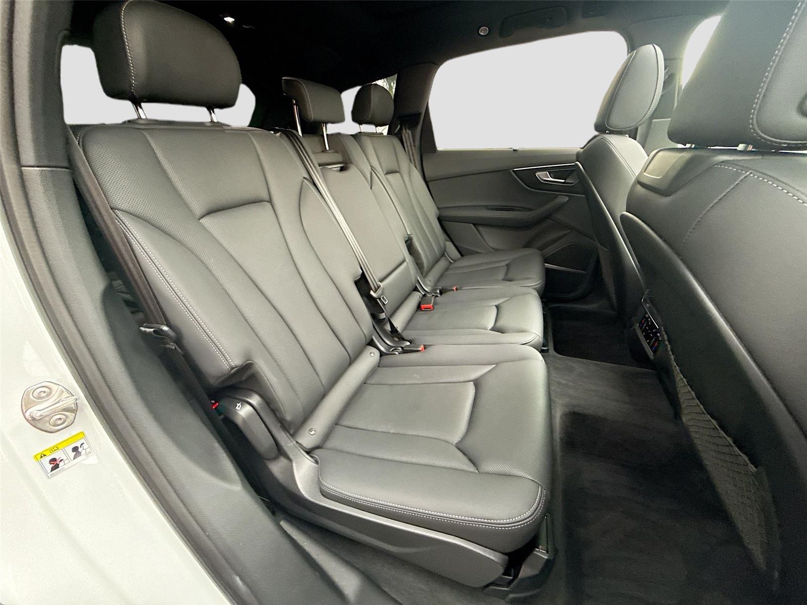 2025 Audi Q7 Premium Plus