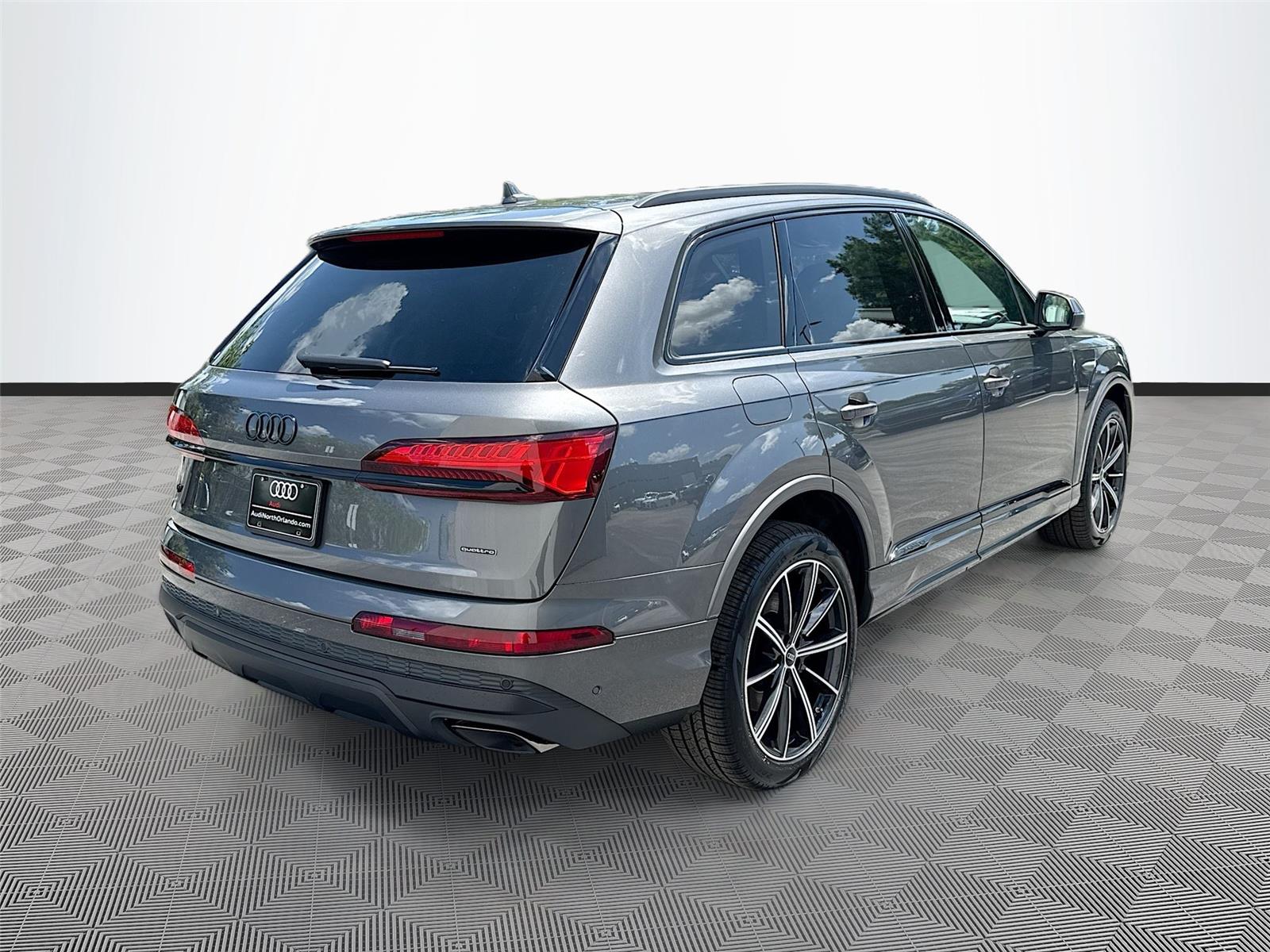 2026 Audi Q7 Premium Plus