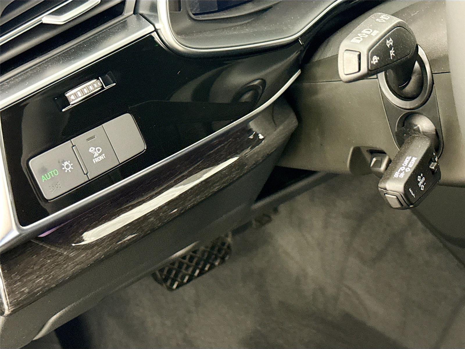 2026 Audi Q7 Premium Plus