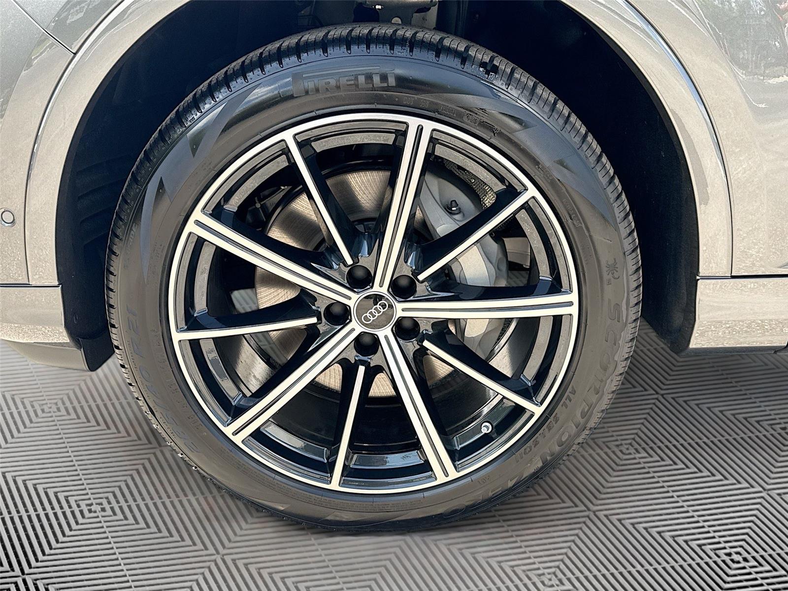 2026 Audi Q7 Premium Plus