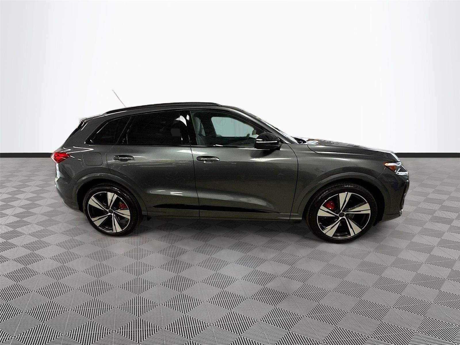2026 Audi SQ5 Premium Plus