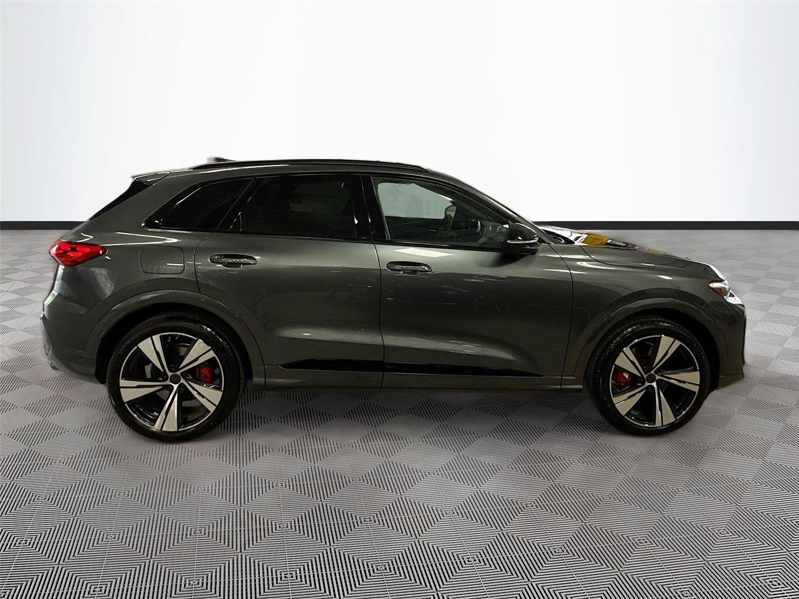 2026 Audi SQ5 Premium Plus