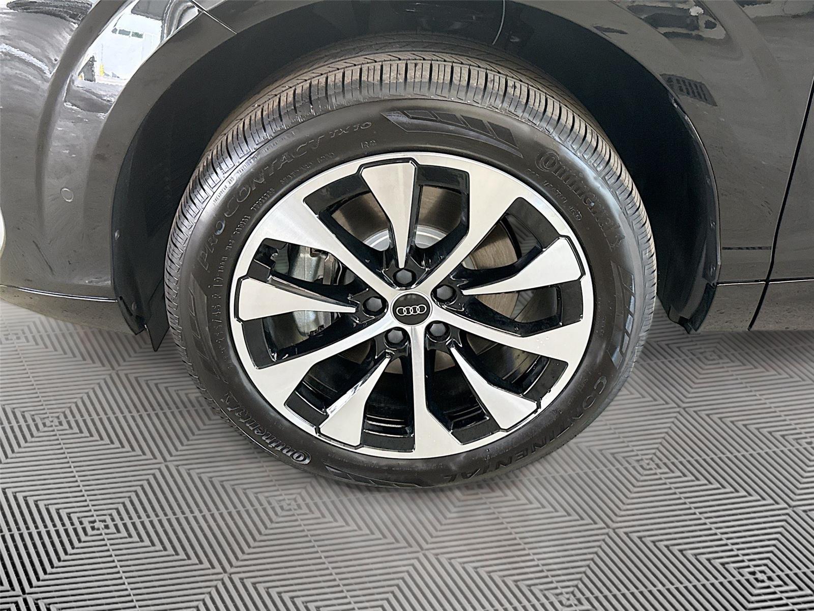 2026 Audi Q3 S line