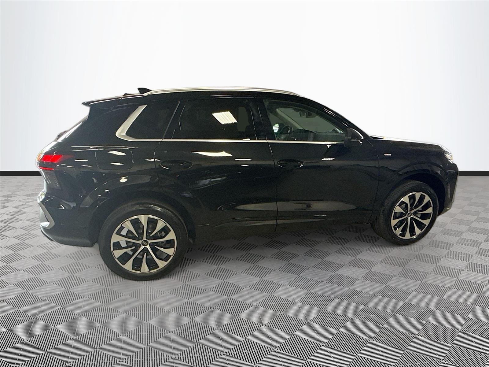 2026 Audi Q3 S line
