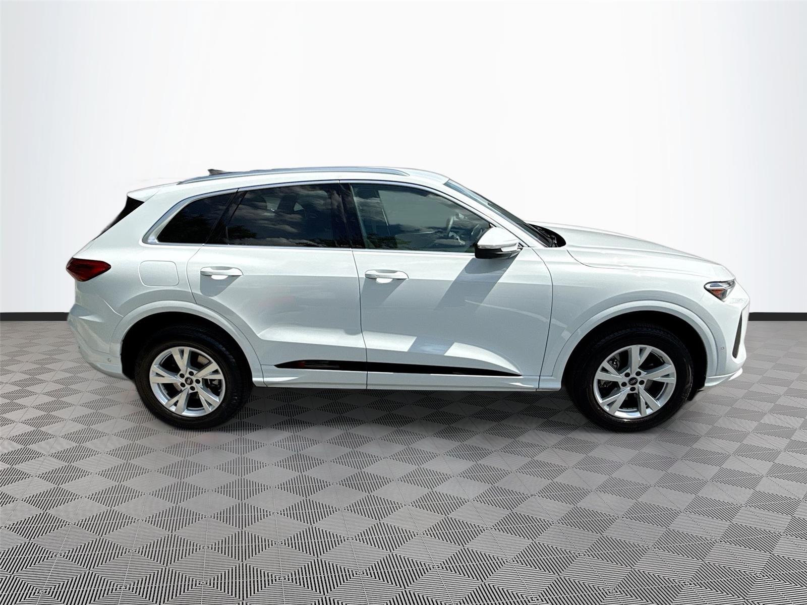 2025 Audi Q5 Premium