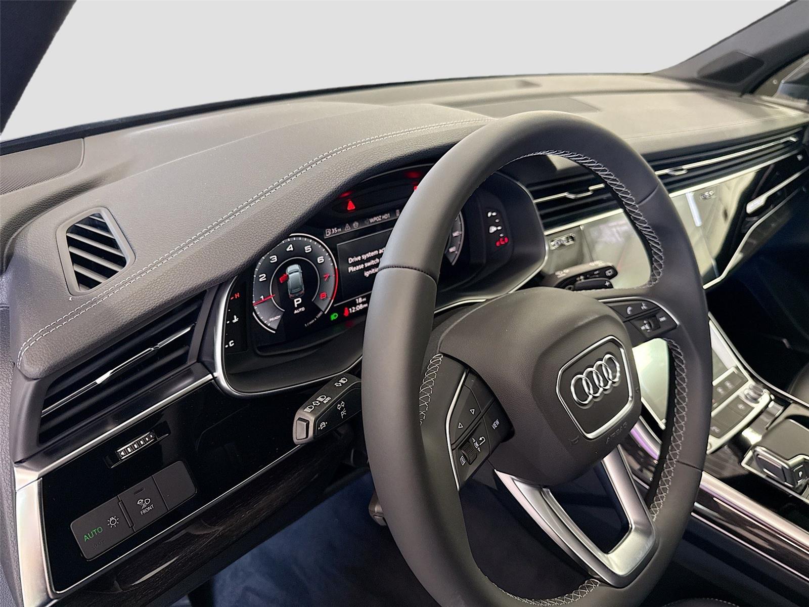 2026 Audi Q7 Premium