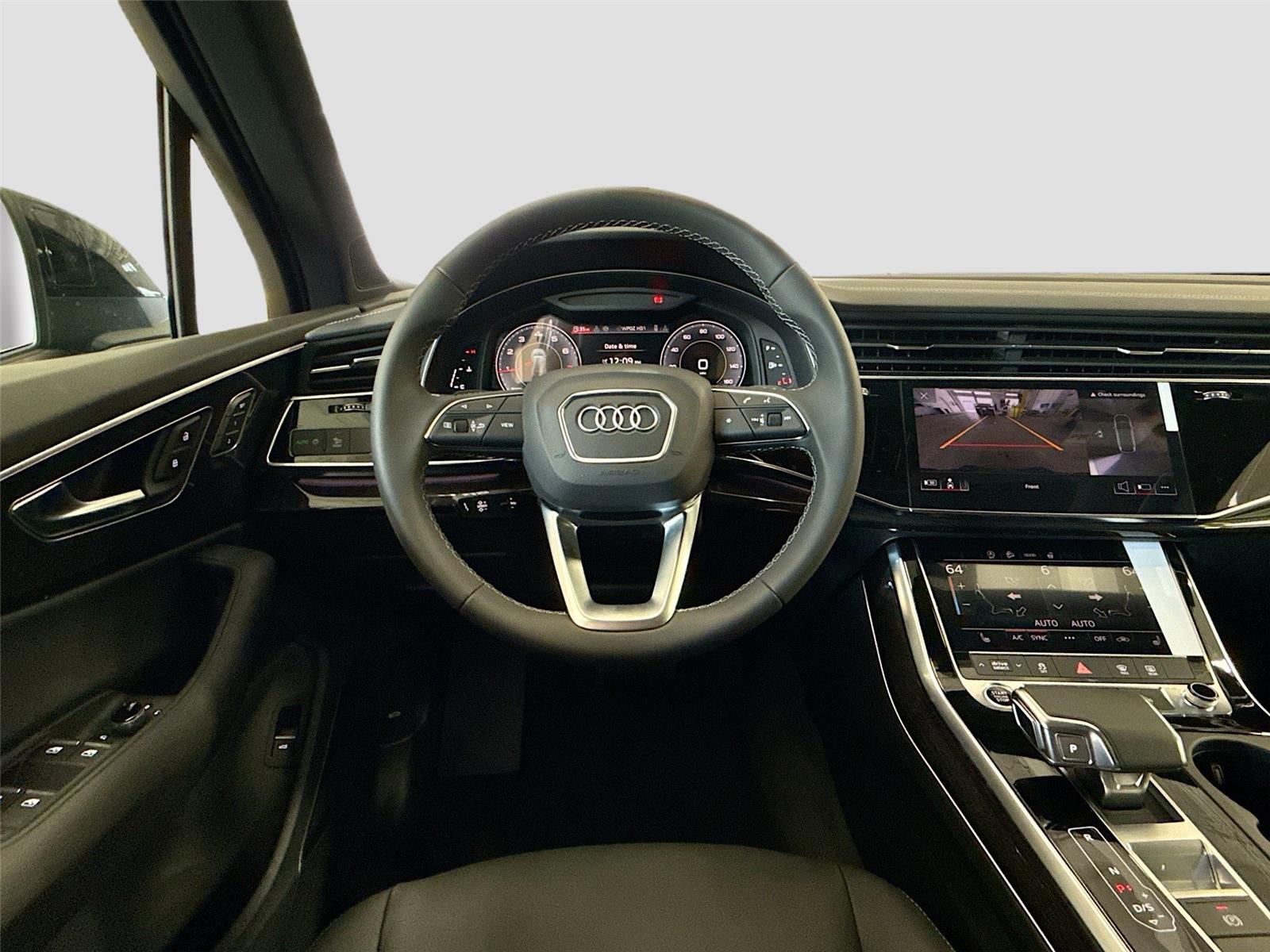 2026 Audi Q7 Premium