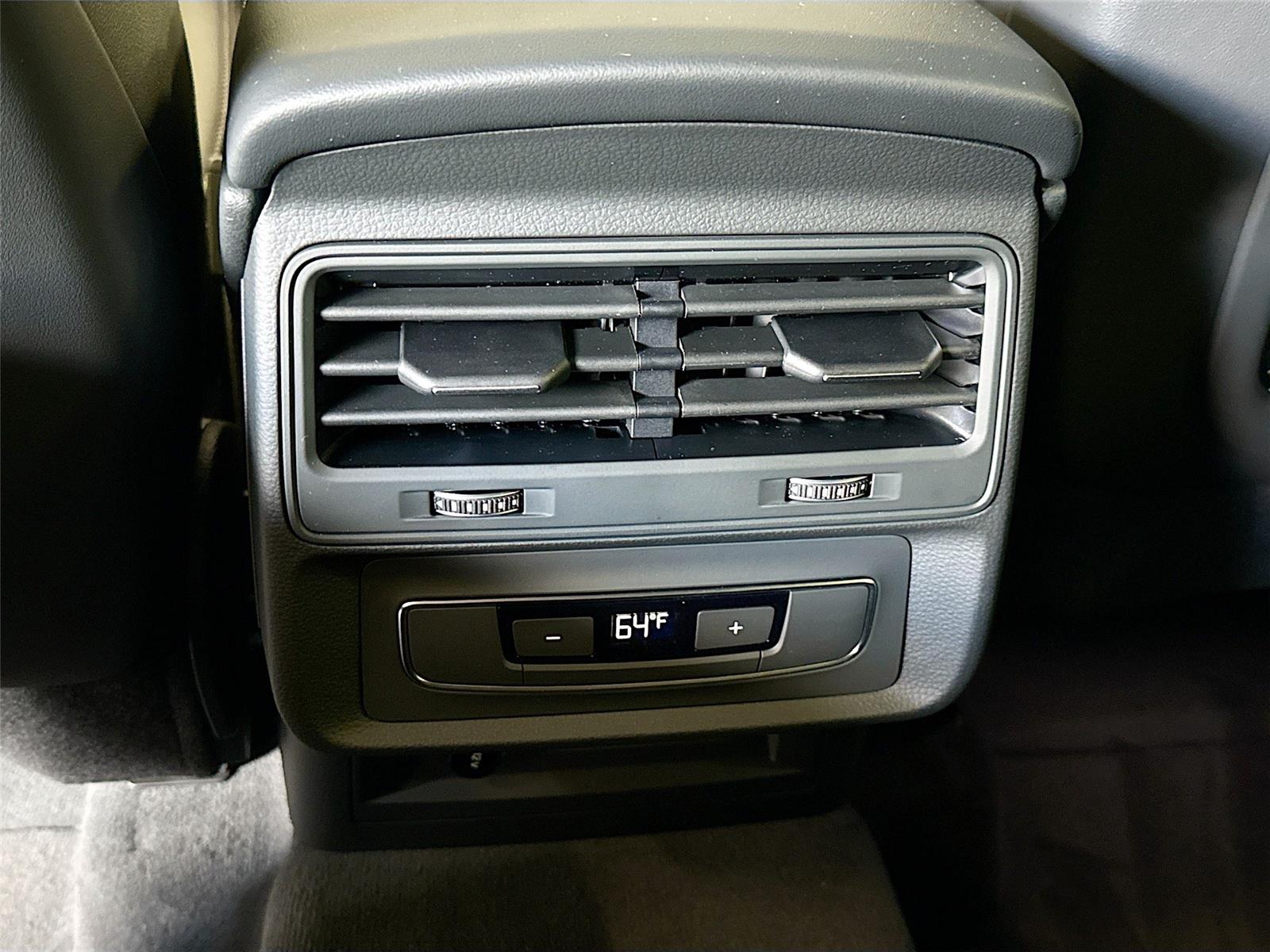 2026 Audi Q7 Premium