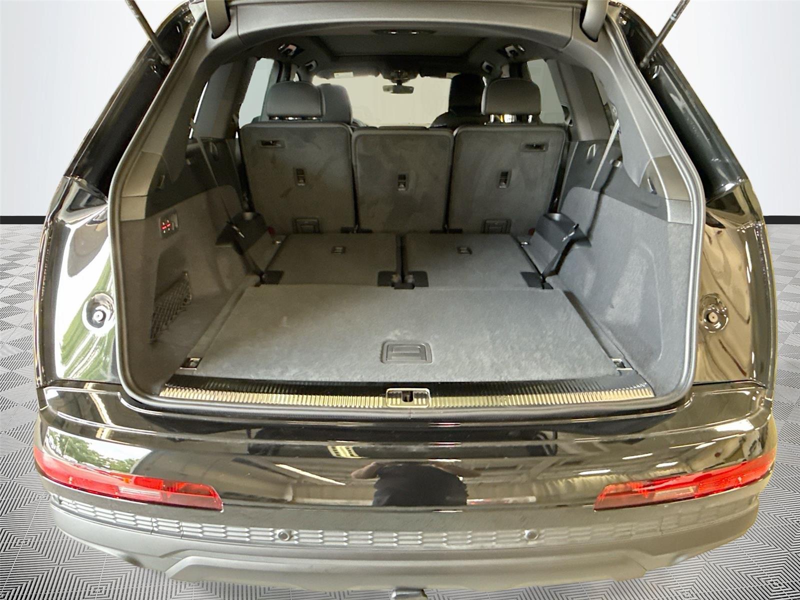2026 Audi Q7 Premium