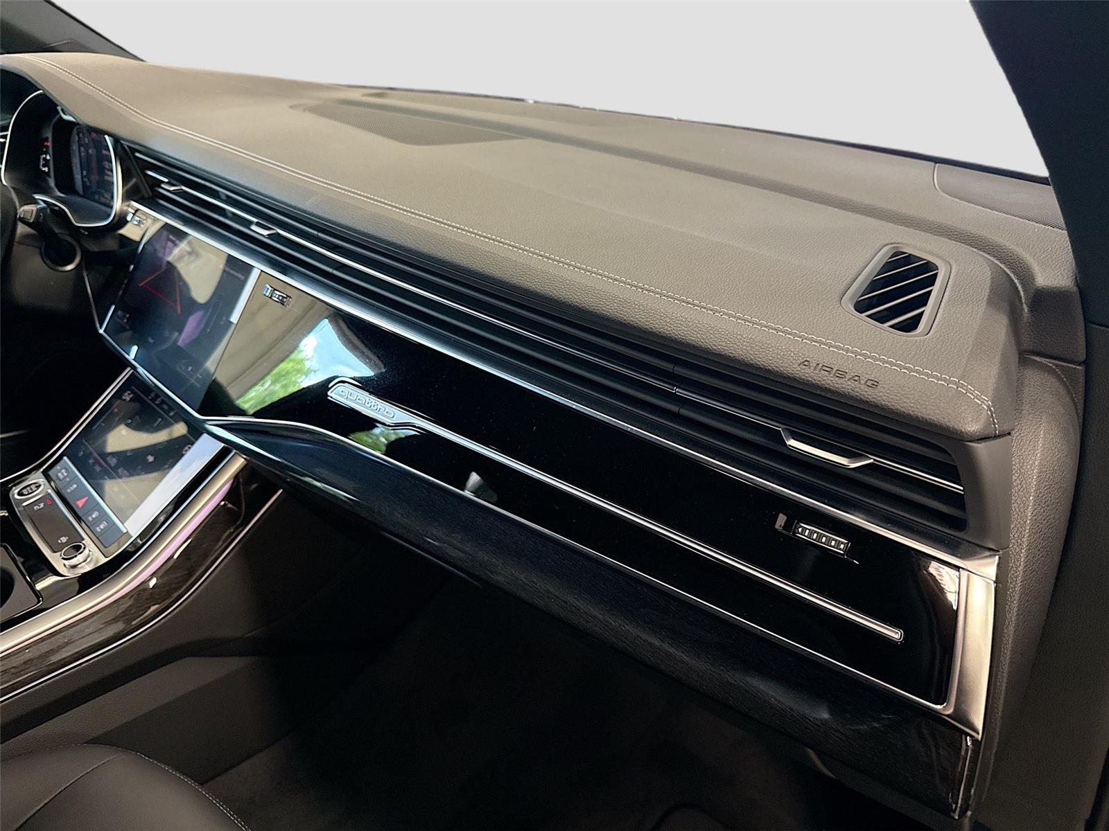 2026 Audi Q7 Premium