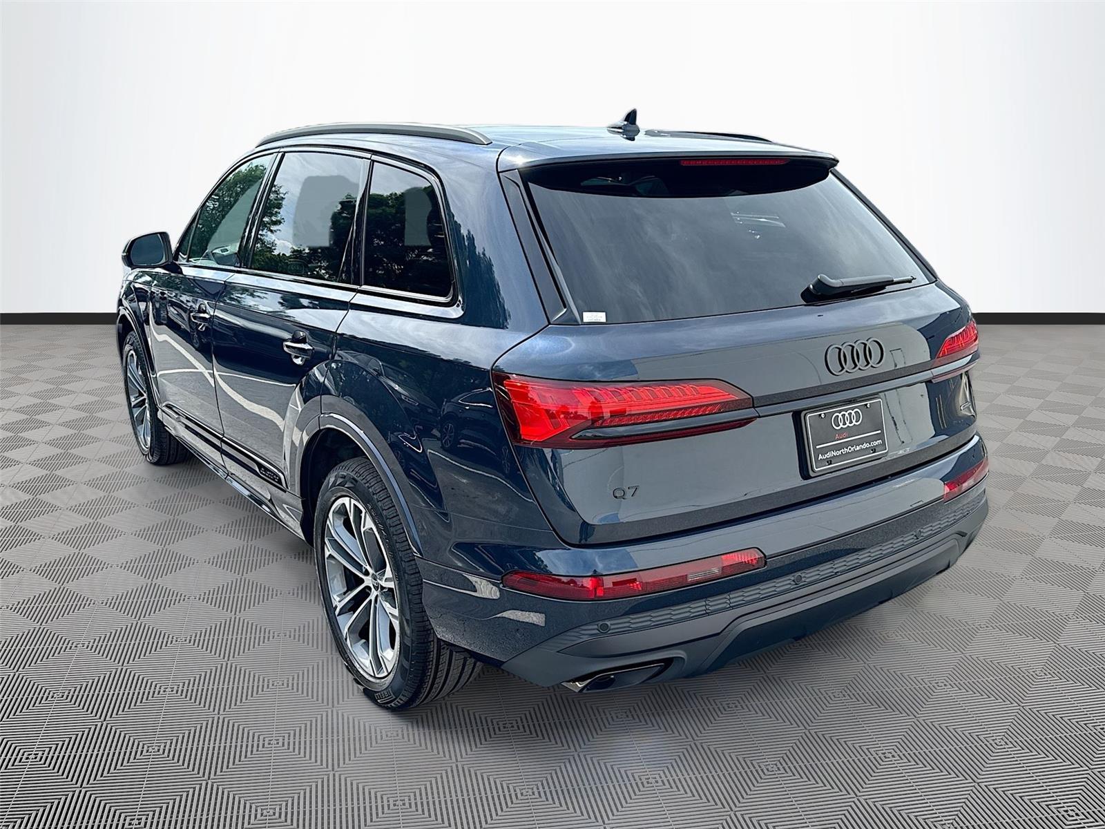2026 Audi Q7 Premium