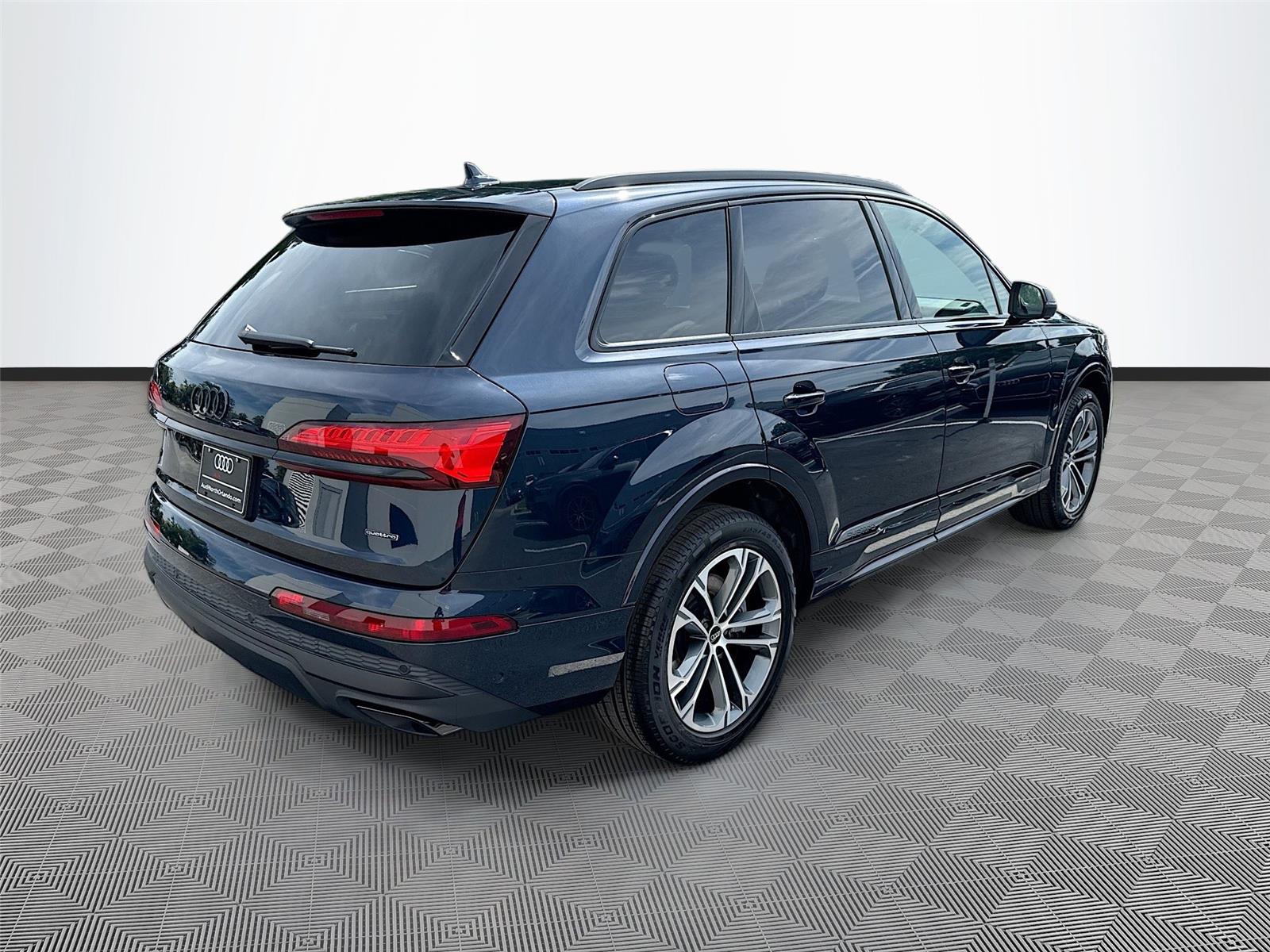 2026 Audi Q7 Premium