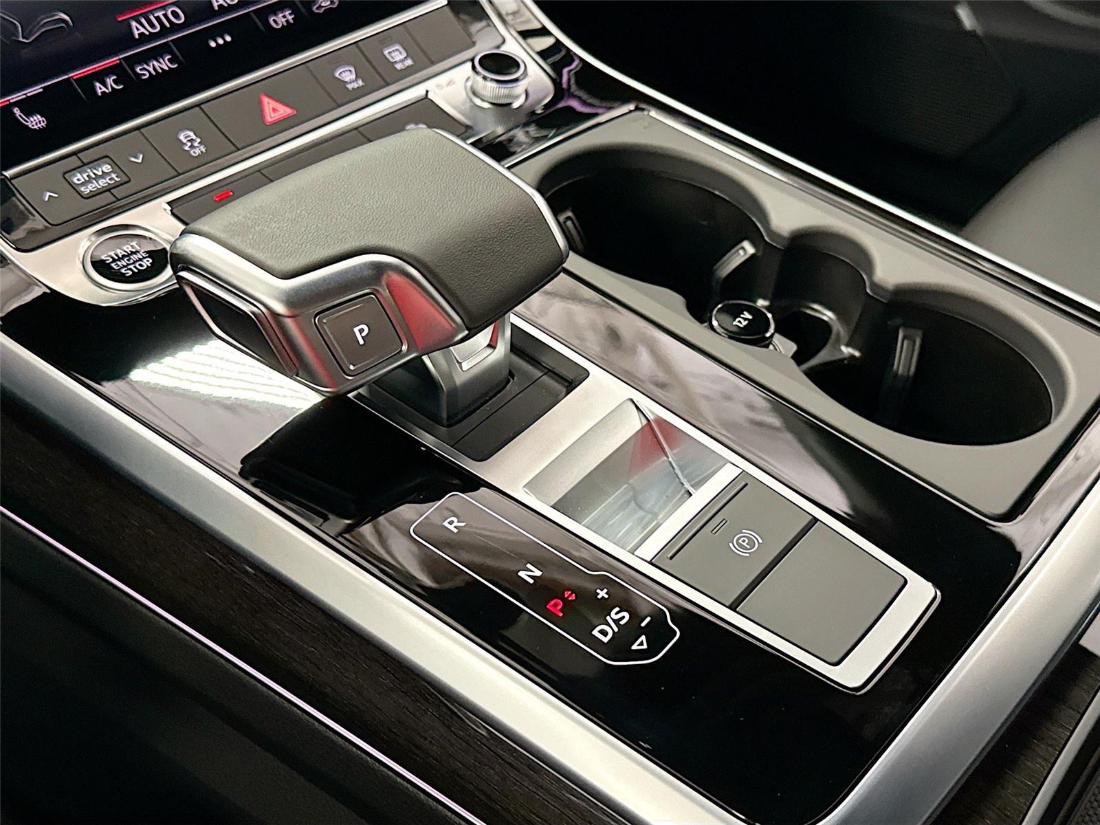 2026 Audi Q7 Premium