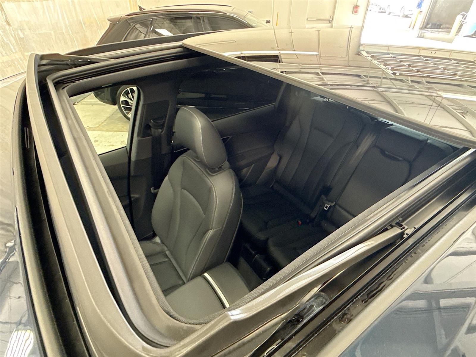 2026 Audi Q7 Premium
