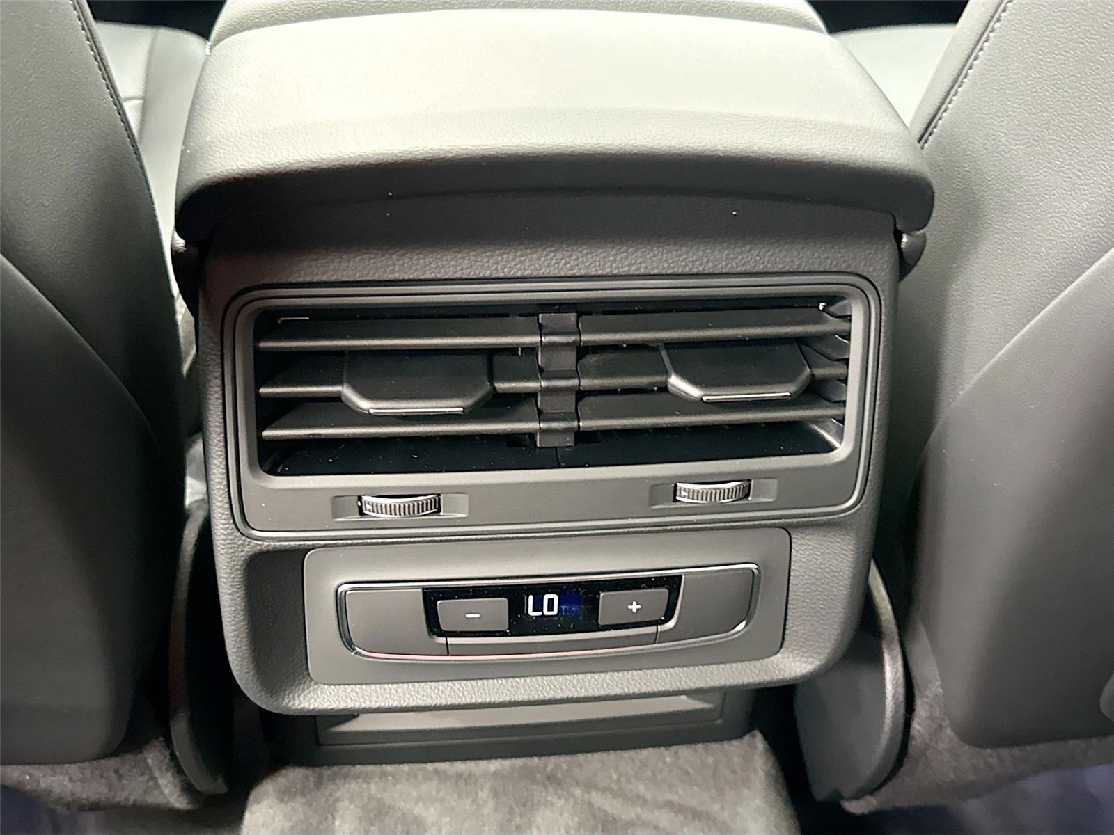 2026 Audi Q7 Premium