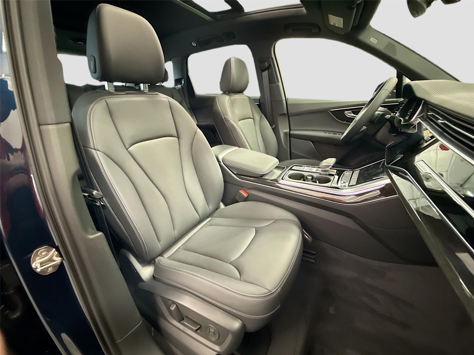 2026 Audi Q7 Premium