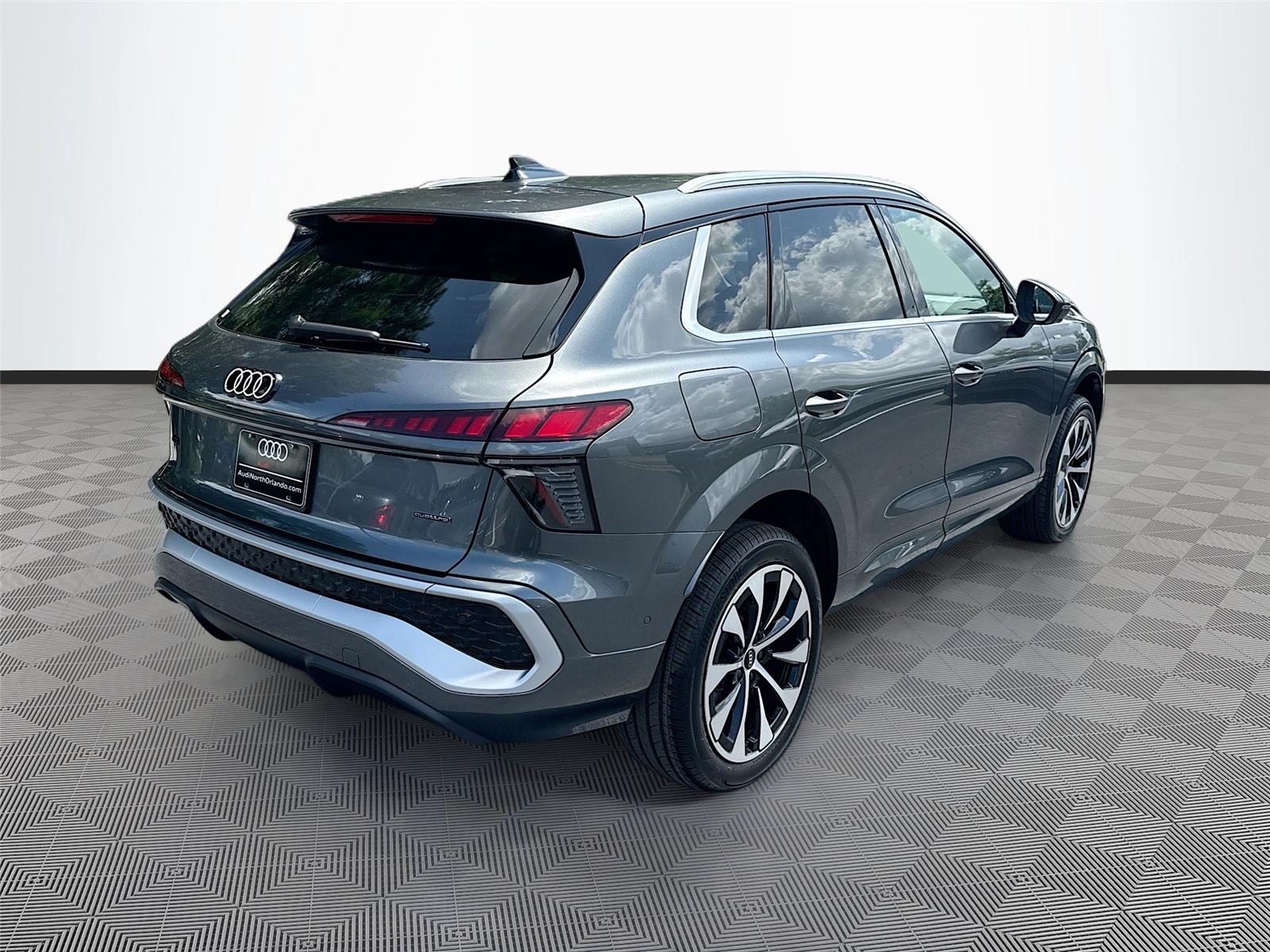 2026 Audi Q3 S line