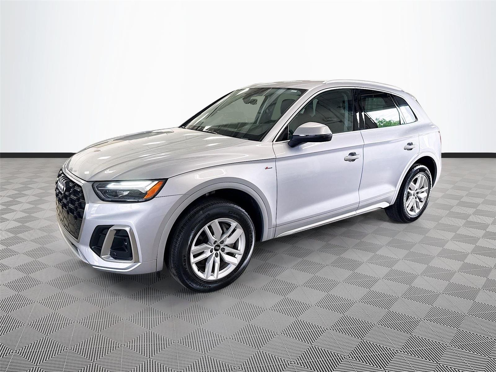 2023 Audi Q5 S line Premium