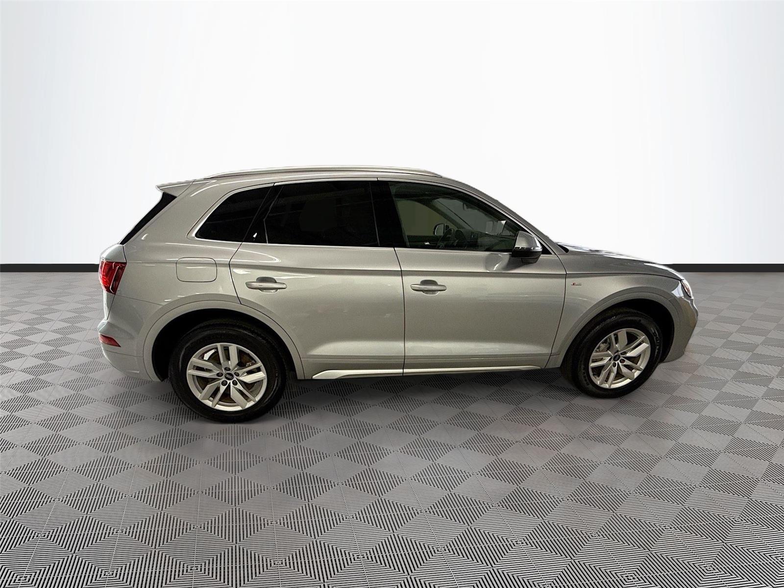 2023 Audi Q5 S line Premium
