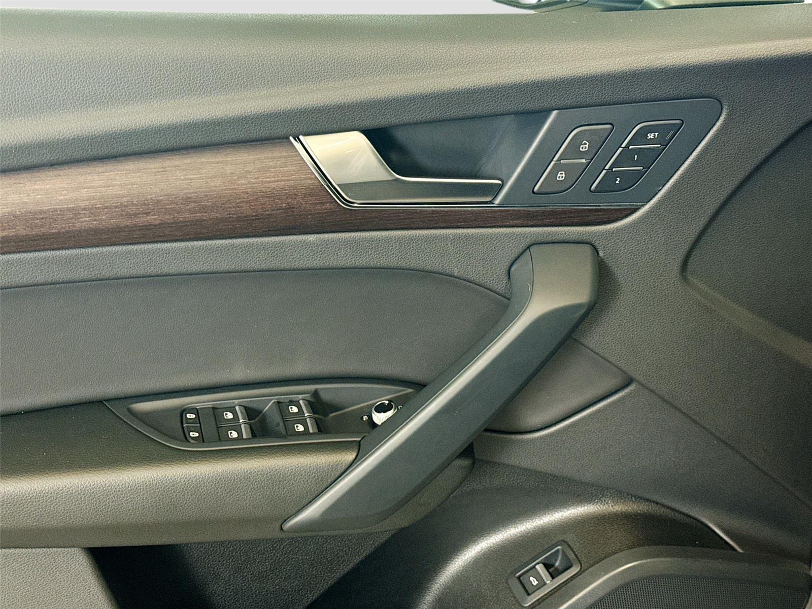 2023 Audi Q5 S line Premium