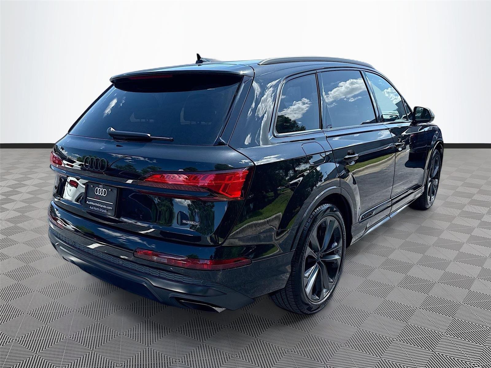 2026 Audi Q7 Premium Plus