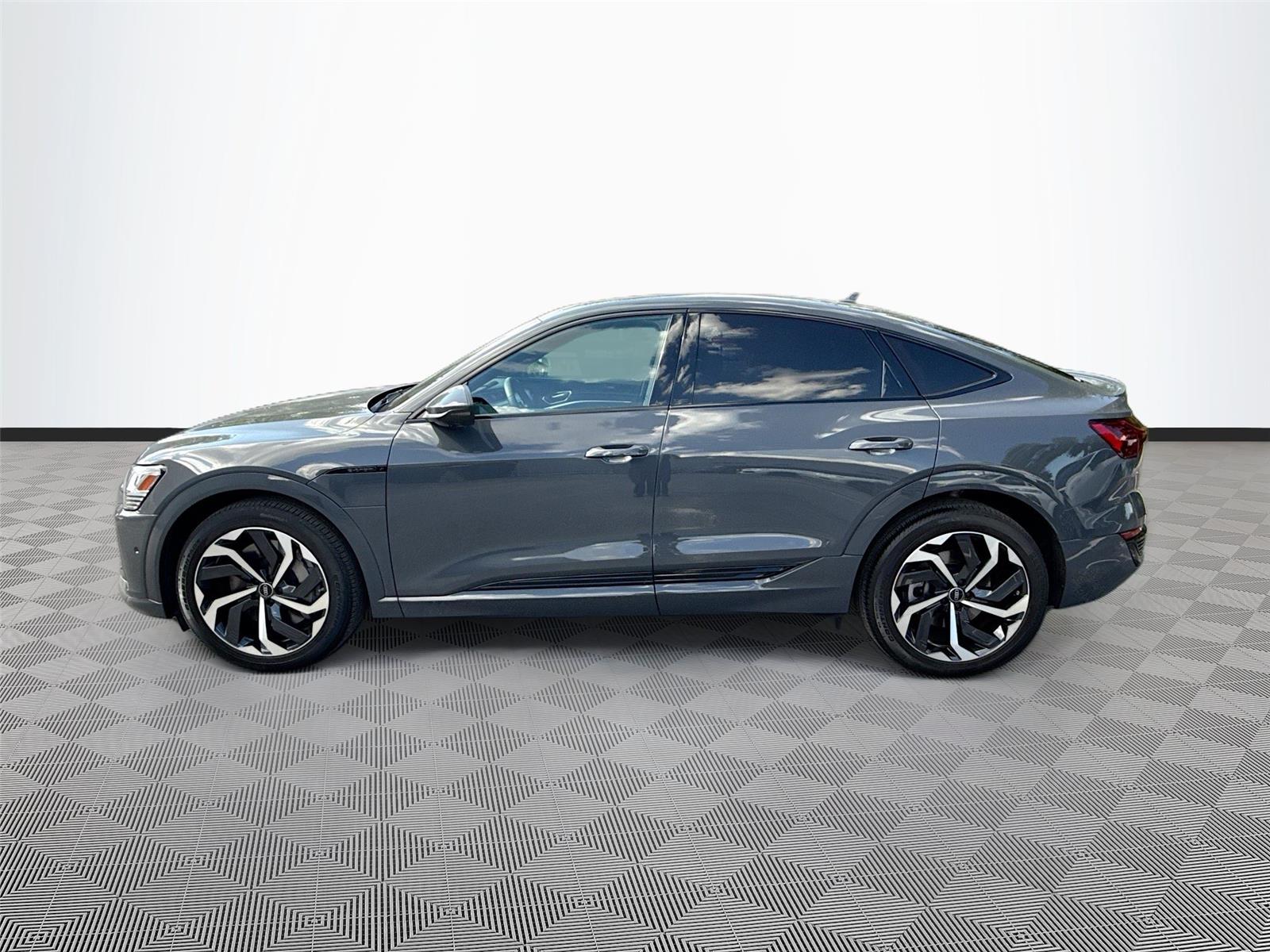 2024 Audi Q8 e-tron Sportback S line Premium Plus
