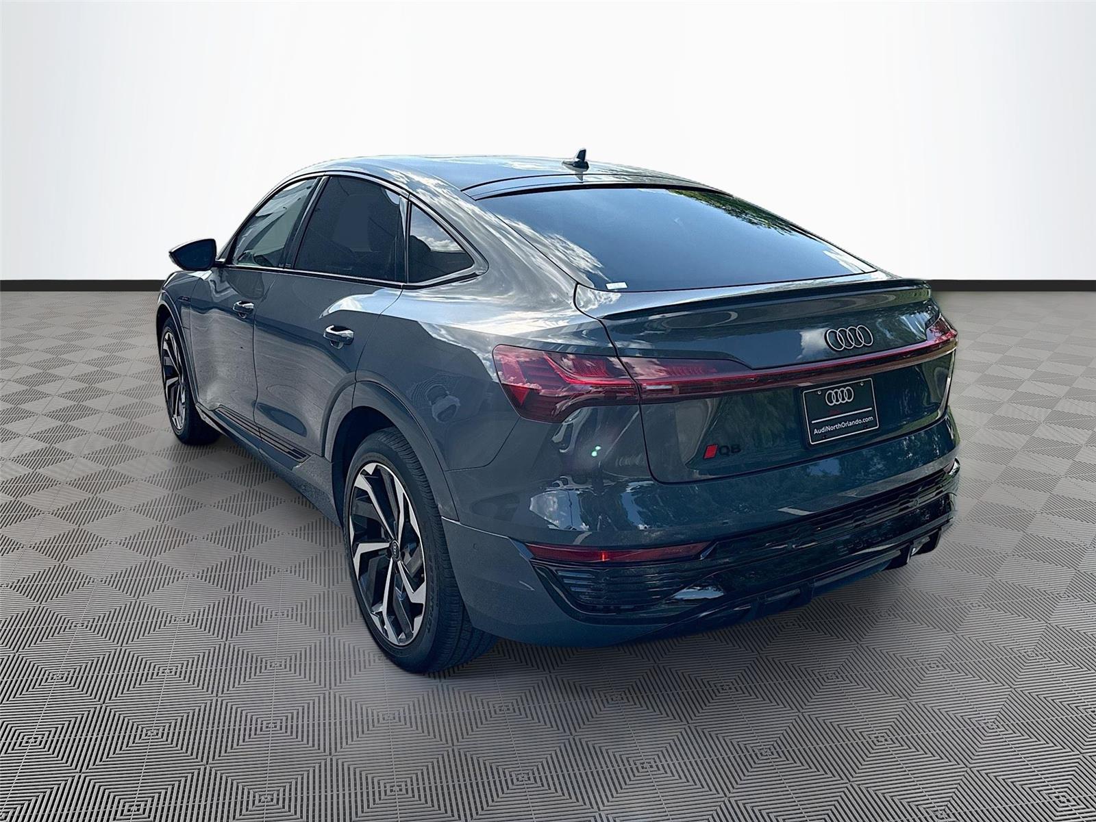 2024 Audi Q8 e-tron Sportback S line Premium Plus