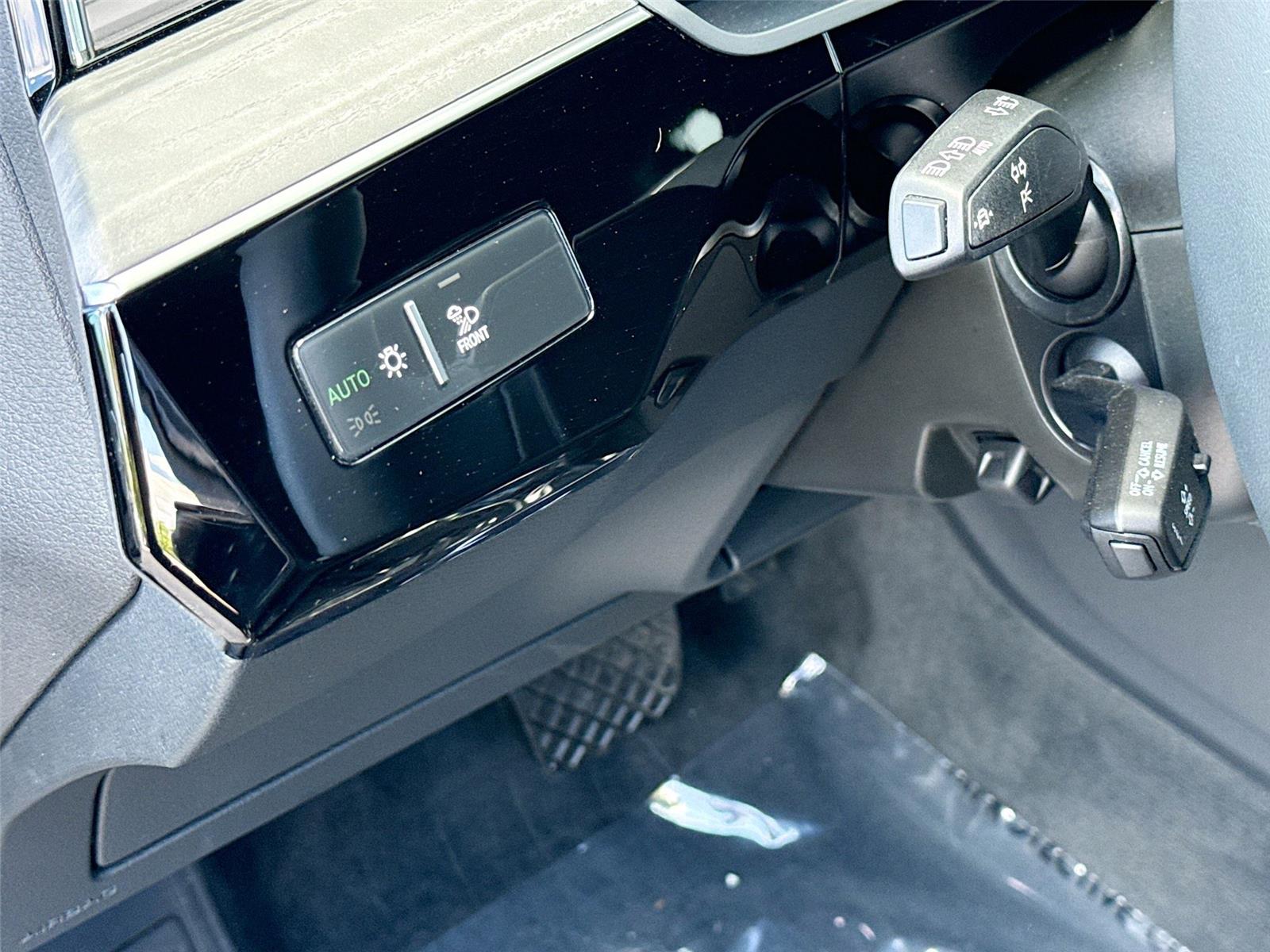 2024 Audi Q8 e-tron Sportback S line Premium Plus