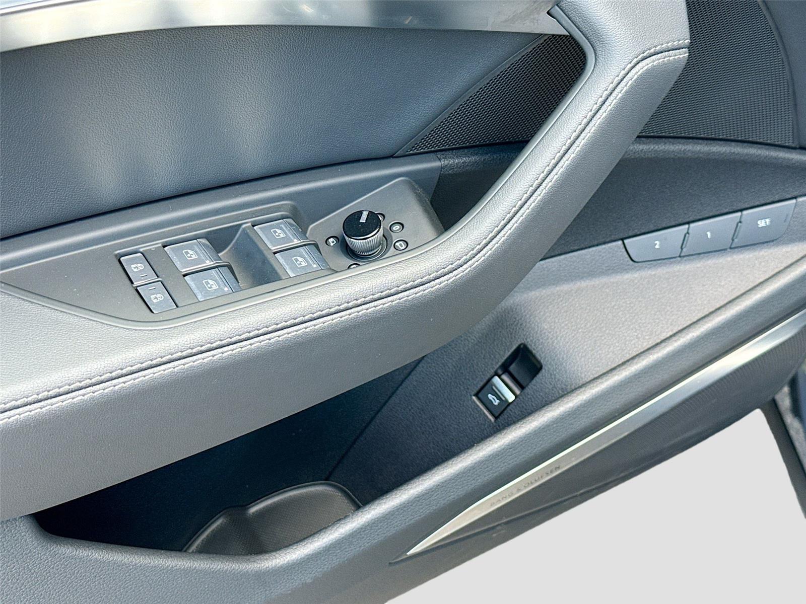 2024 Audi Q8 e-tron Sportback S line Premium Plus