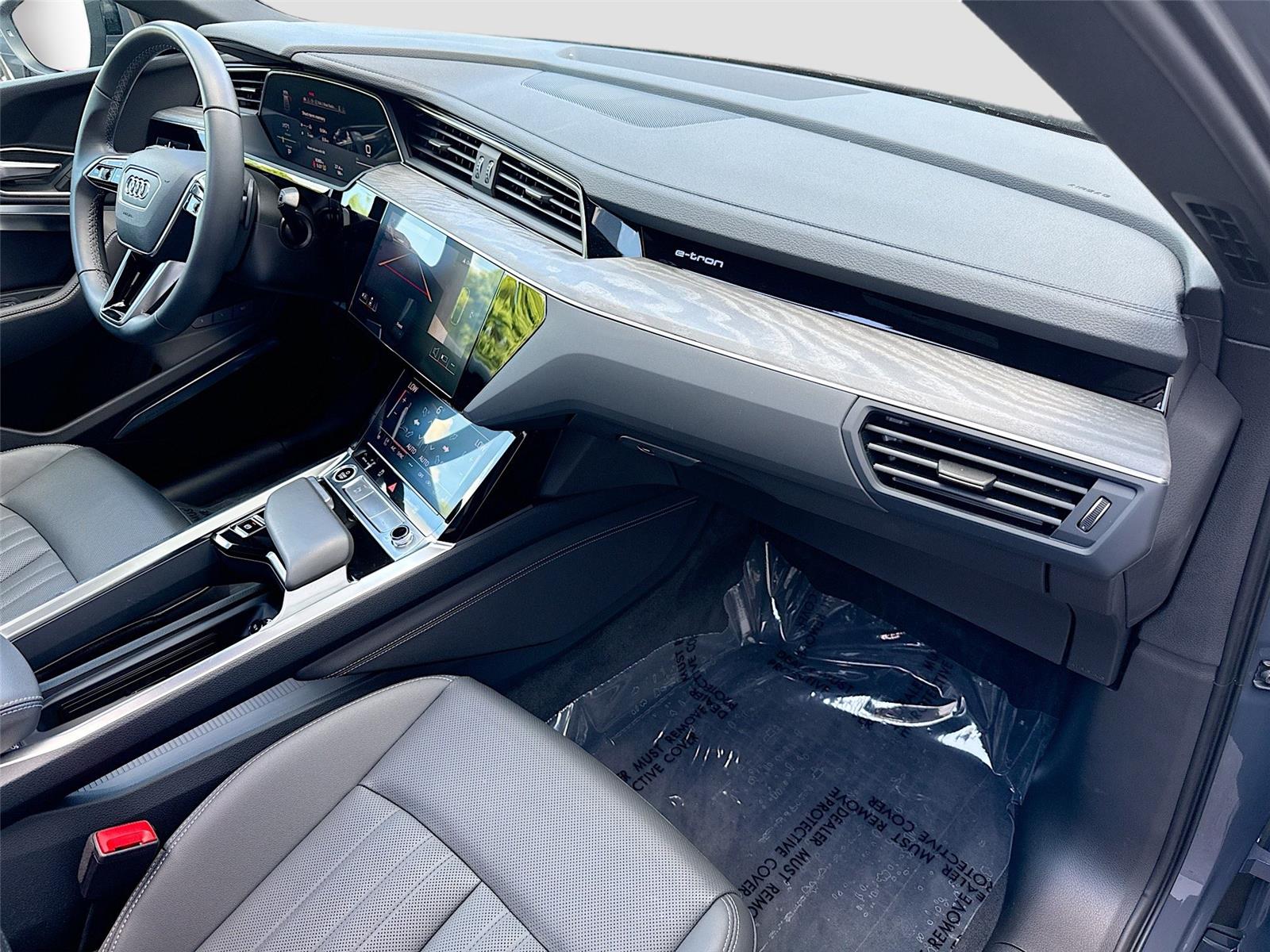 2024 Audi Q8 e-tron Sportback S line Premium Plus
