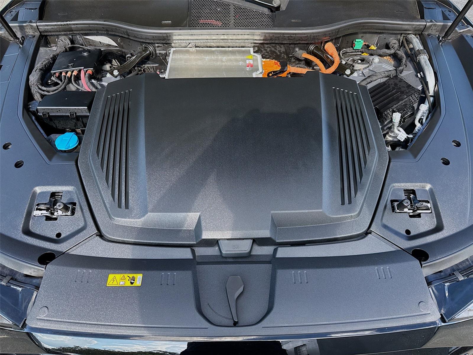 2024 Audi Q8 e-tron Sportback S line Premium Plus