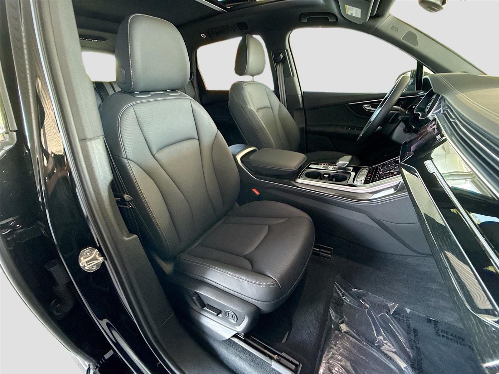 2026 Audi Q7 Premium Plus