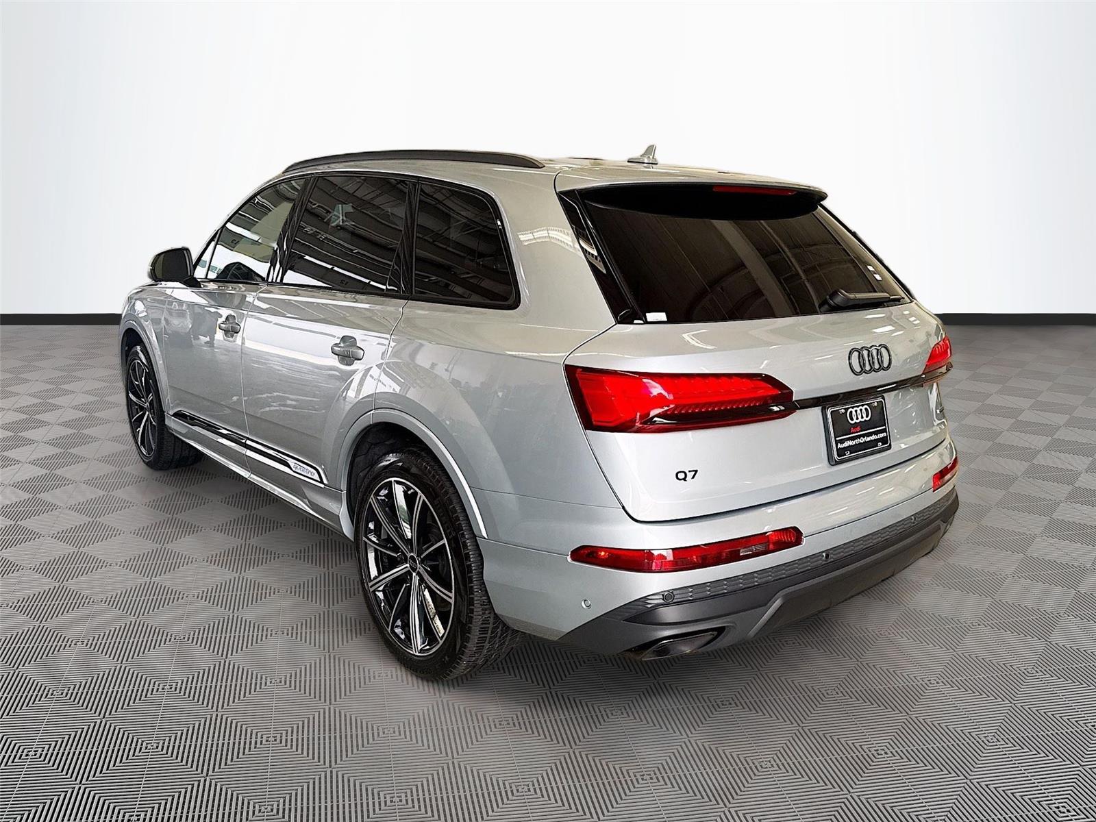 2025 Audi Q7 Premium Plus