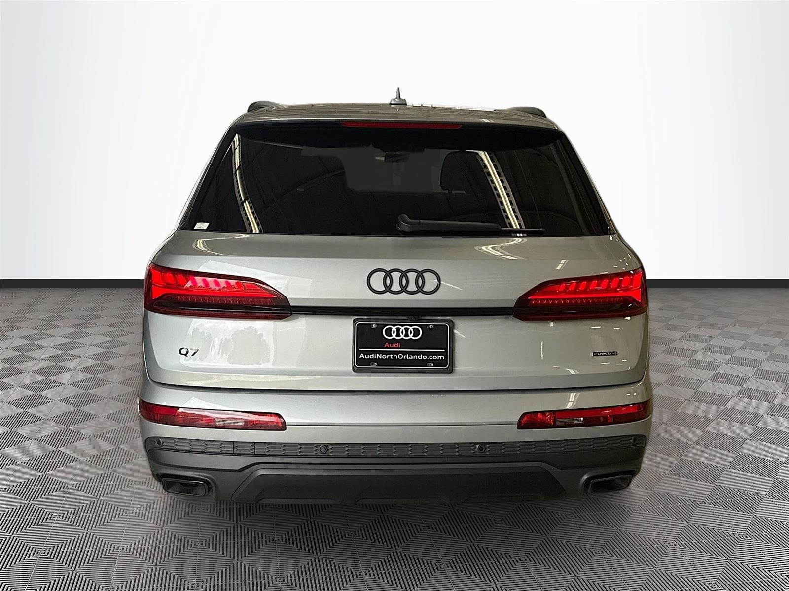 2025 Audi Q7 Premium Plus
