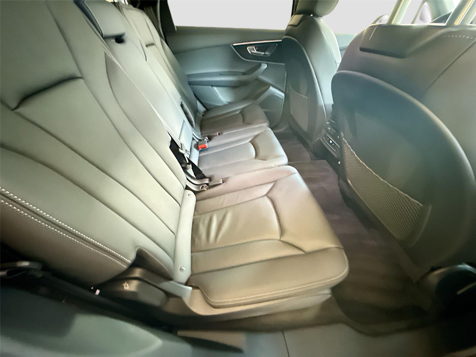 2025 Audi Q7 Premium Plus