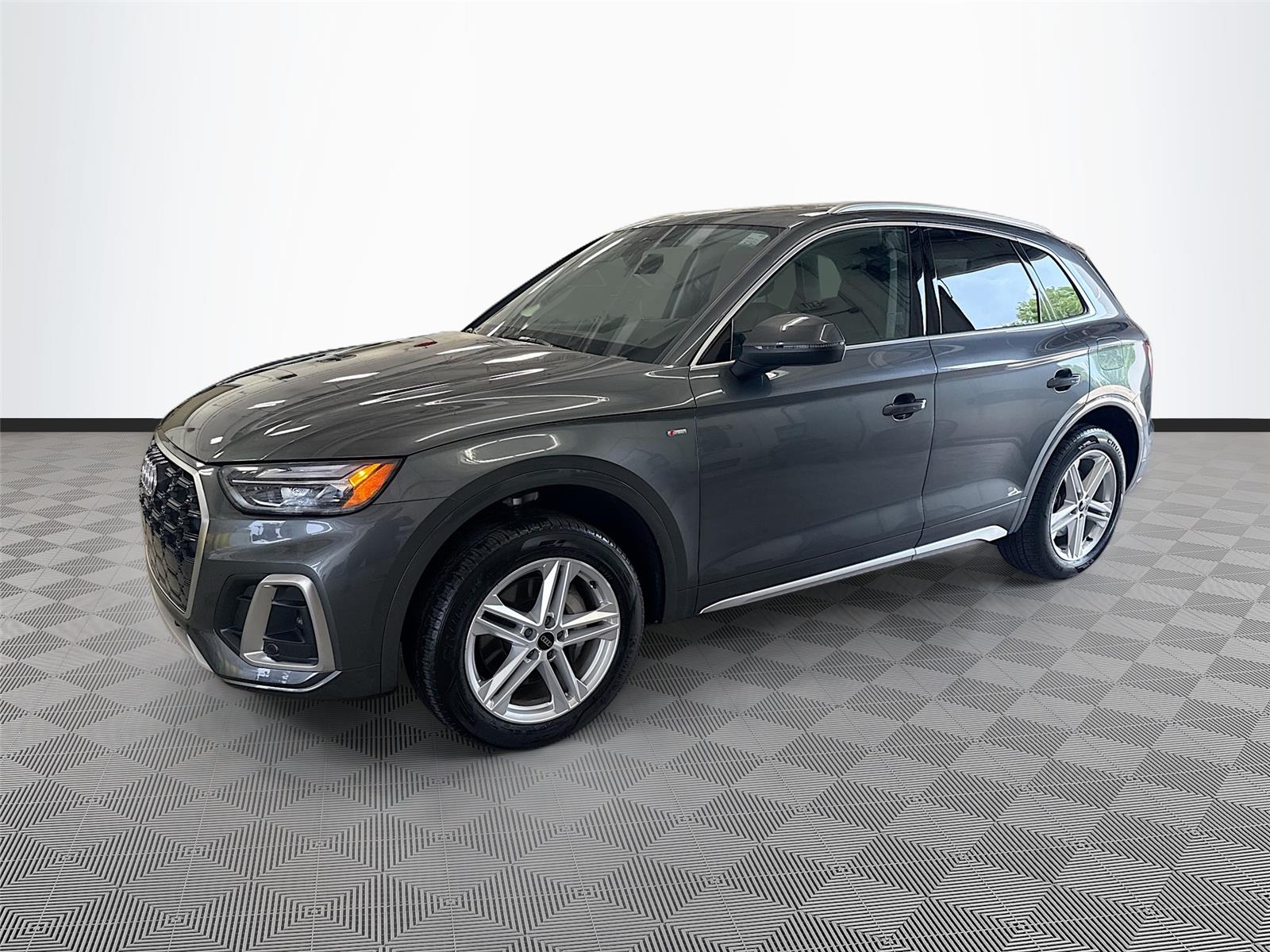 2024 Audi Q5 S line Premium Plus